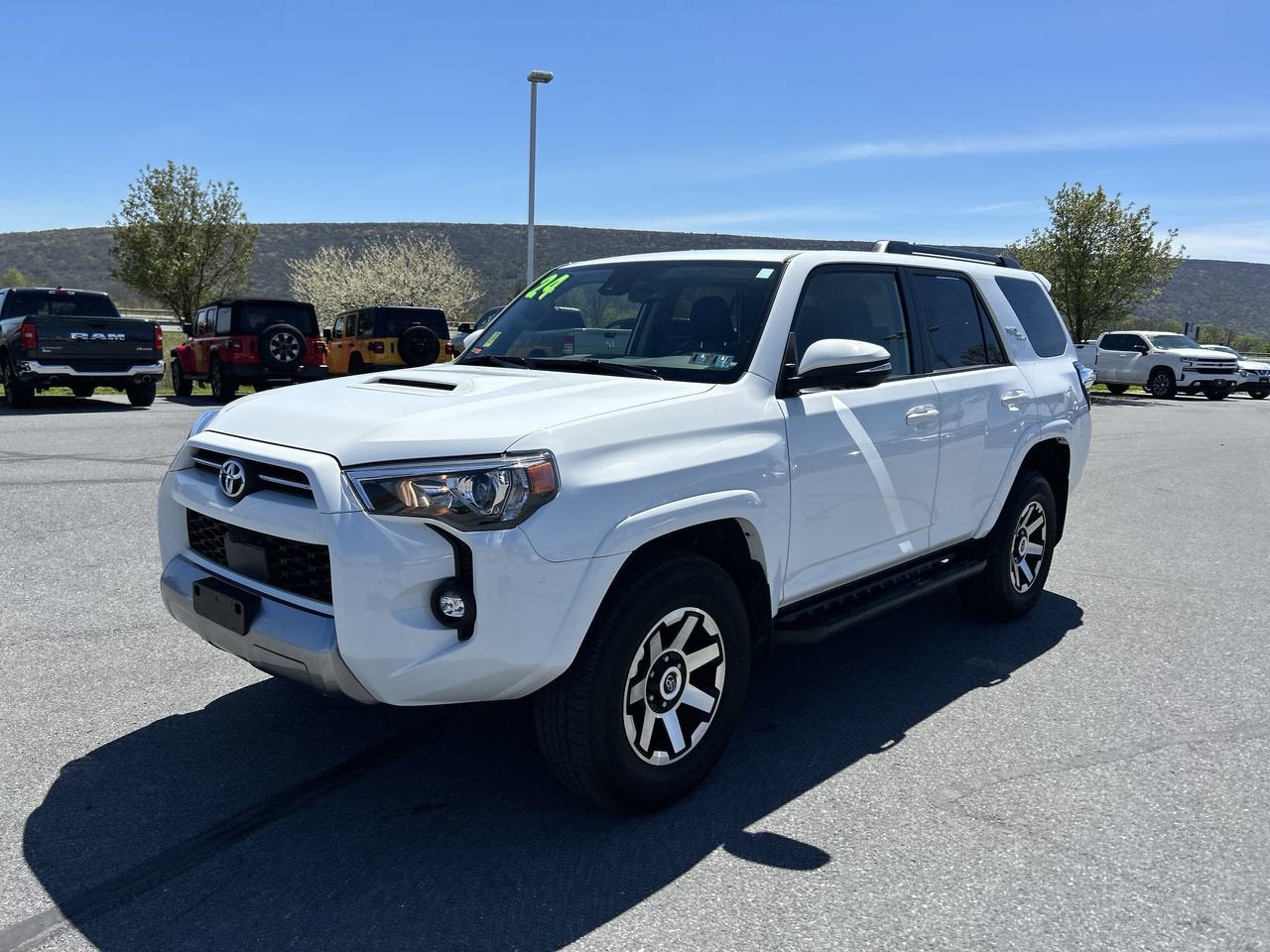 2024 Toyota 4Runner TRD Off Road