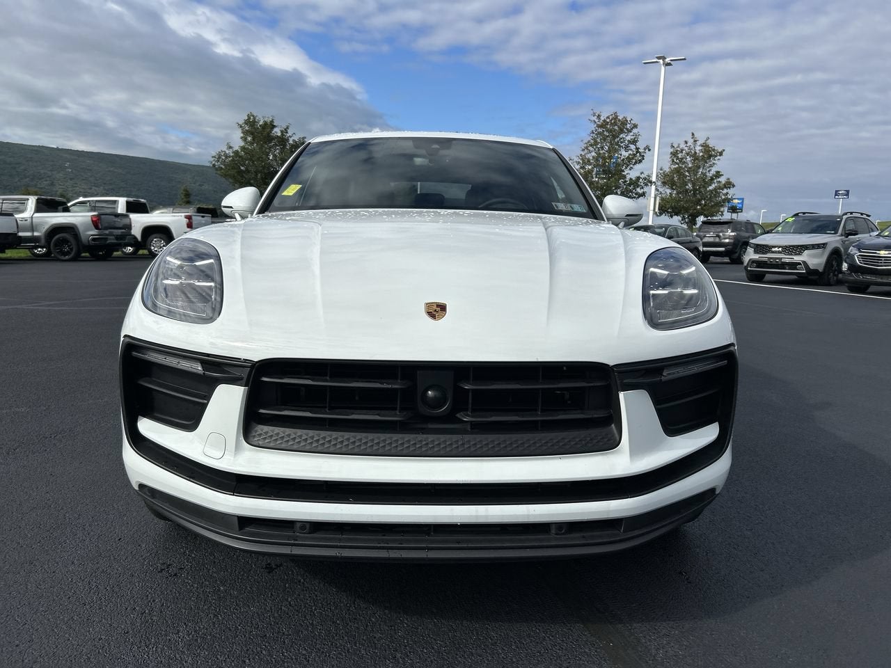 2025 Porsche Macan 4DR AWD