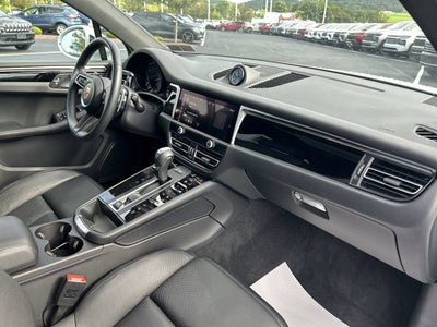 2025 Porsche Macan 4DR AWD