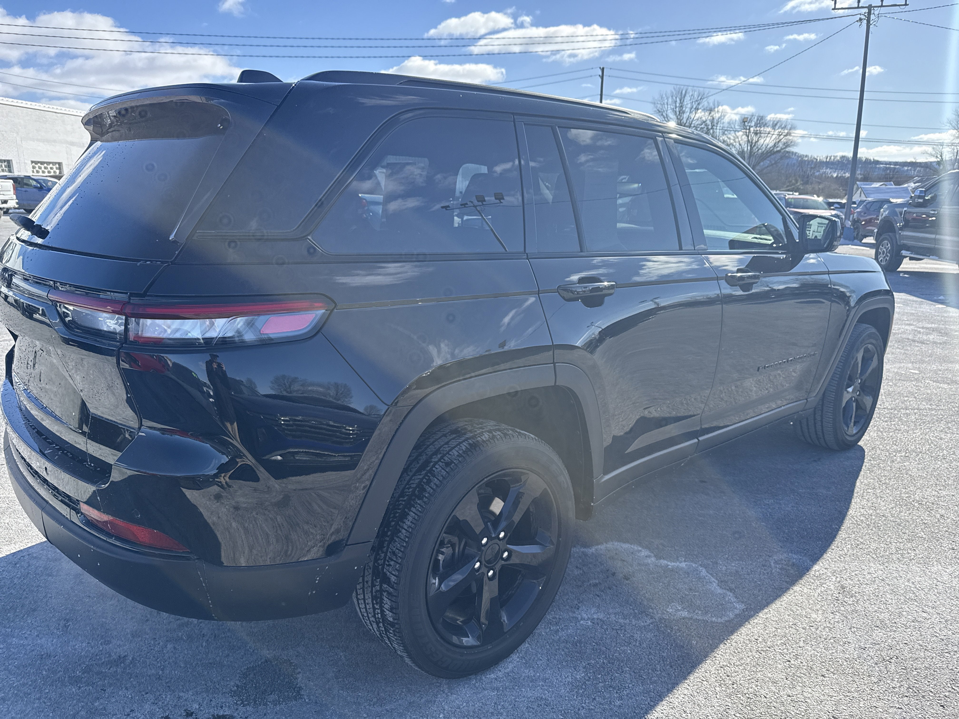 2023 Jeep Grand Cherokee Altitude