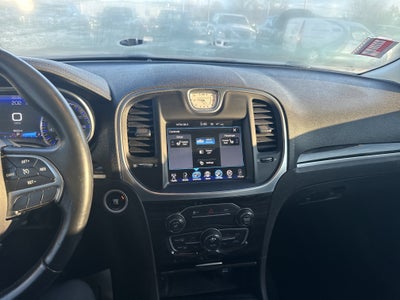 2016 Chrysler 300 Limited