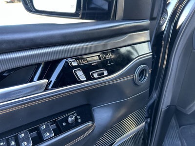 2023 Jeep Grand Wagoneer L Series III Obsidian