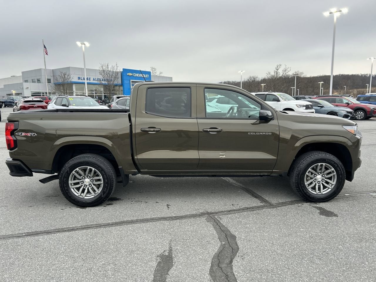 2024 Chevrolet Colorado 4WD LT