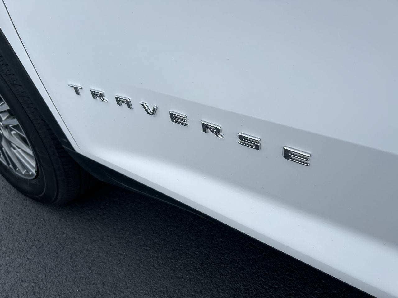 2026 Chevrolet Traverse AWD LT