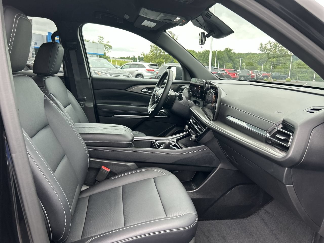 2026 Chevrolet Traverse AWD LT