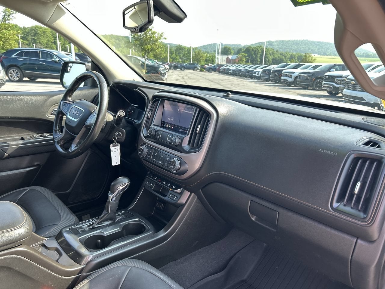 2022 GMC Canyon 4WD AT4 w/Leather