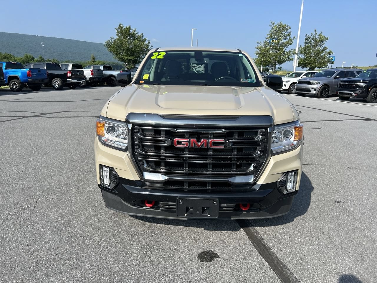 2022 GMC Canyon 4WD AT4 w/Leather