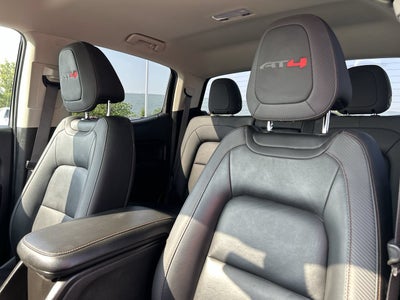2022 GMC Canyon 4WD AT4 w/Leather
