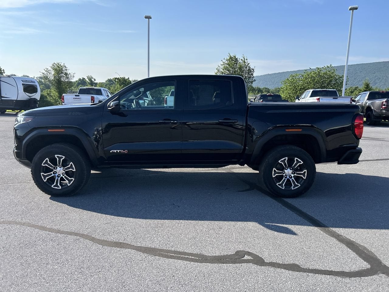 2023 GMC Canyon 4WD AT4