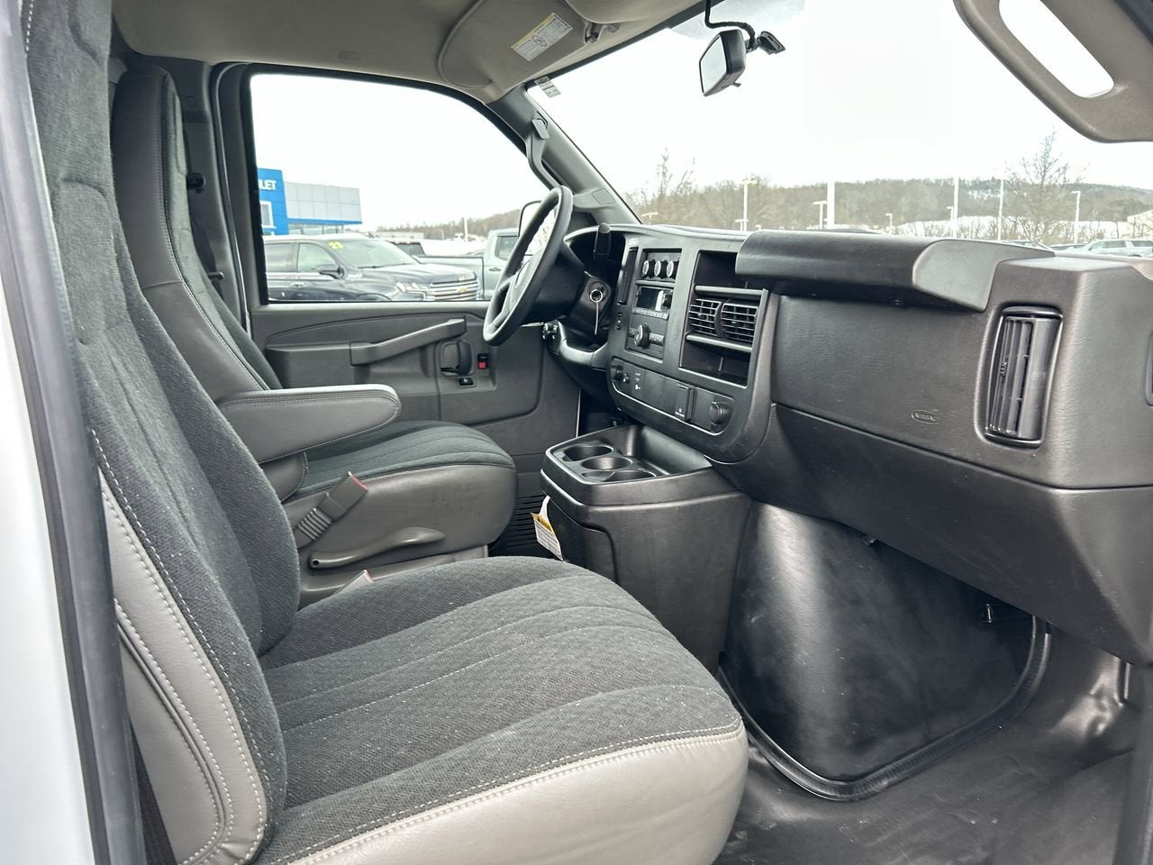 2024 GMC Savana Cargo Van 1WT