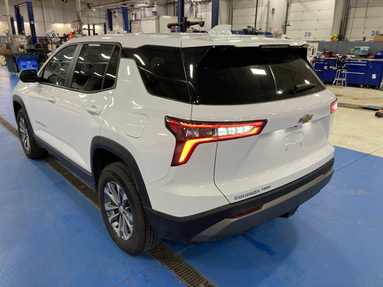 2025 Chevrolet Equinox AWD LT