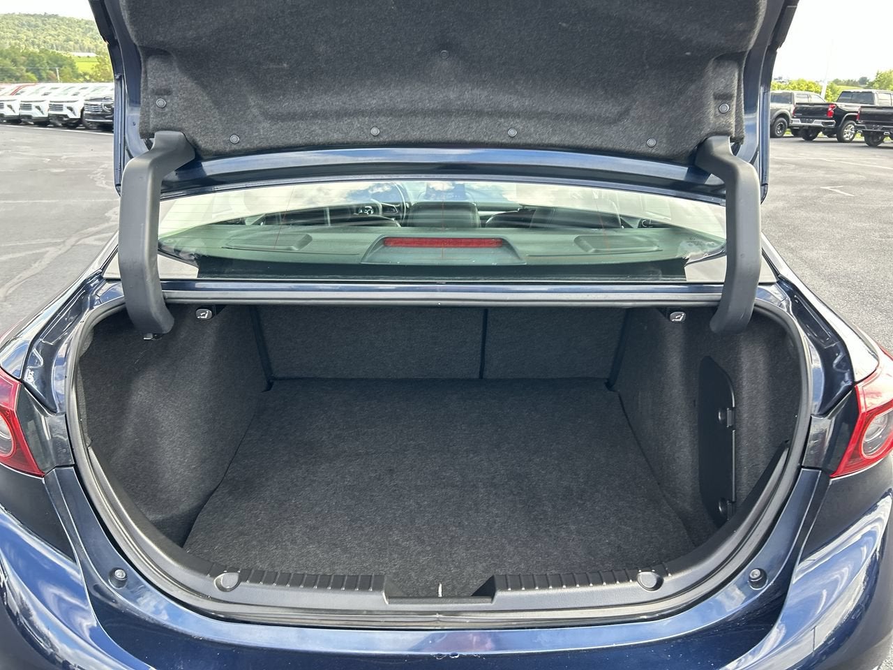 2018 Mazda Mazda3 4-Door Touring