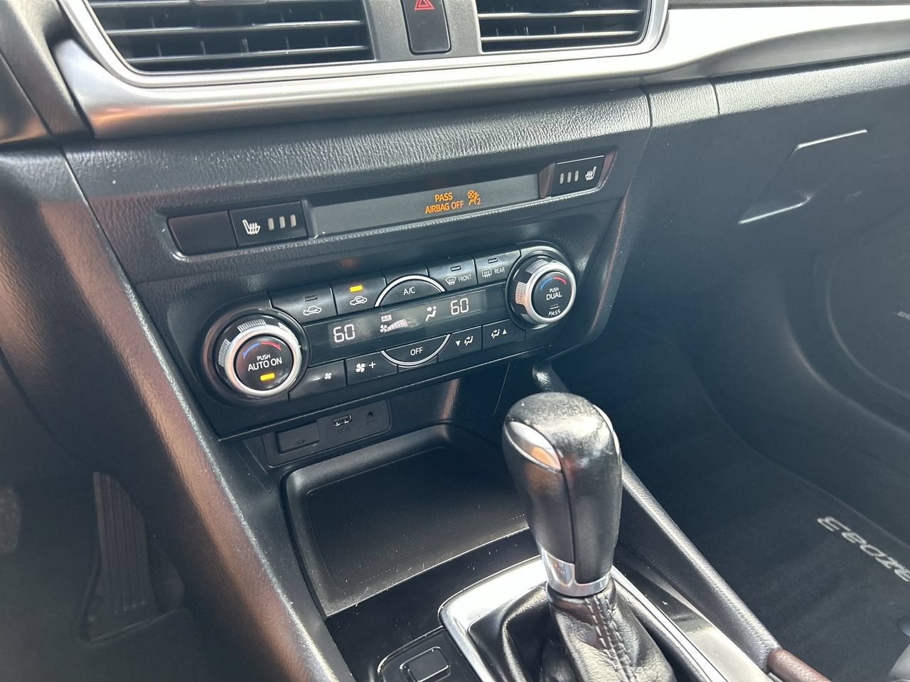 2018 Mazda Mazda3 4-Door Touring