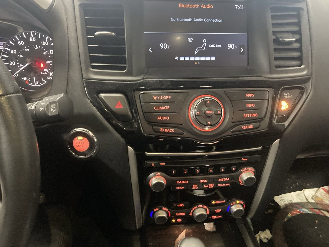 2020 Nissan Pathfinder SV