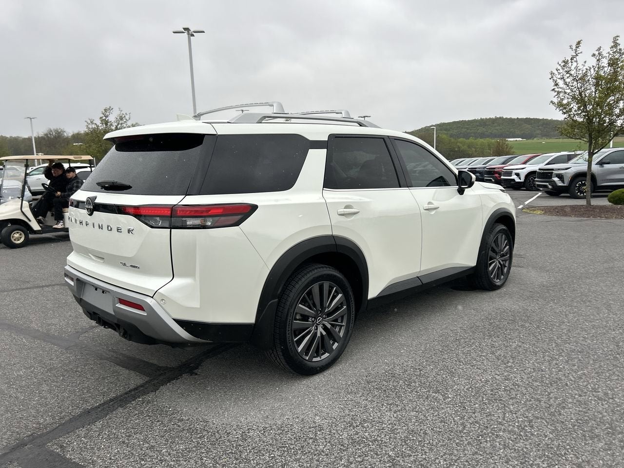 2022 Nissan Pathfinder SL