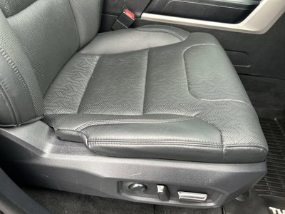 2022 Toyota Tundra 4WD SR5