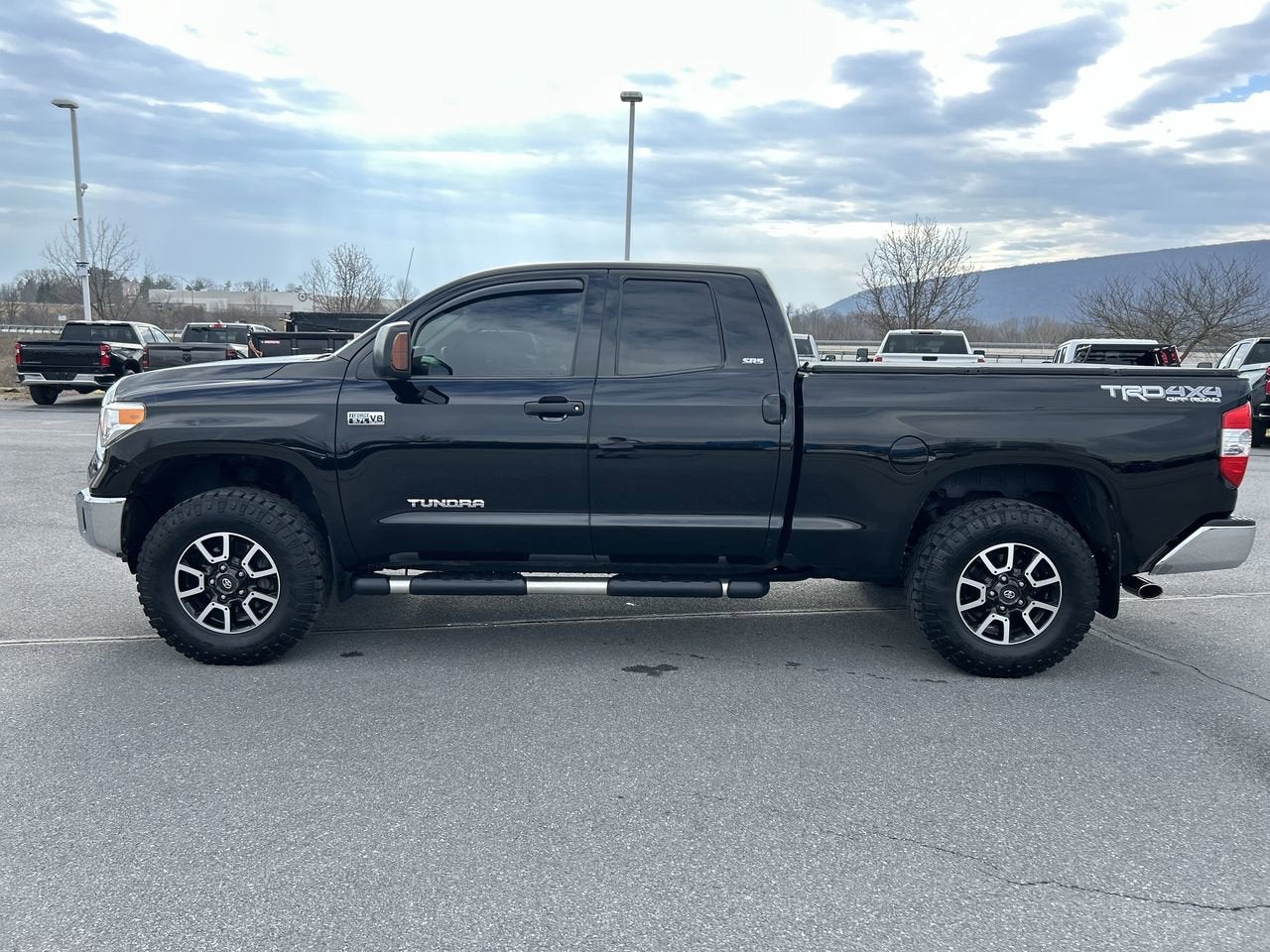 2017 Toyota Tundra 4WD SR