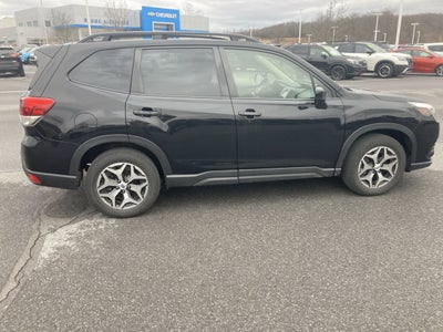 2022 Subaru Forester Premium