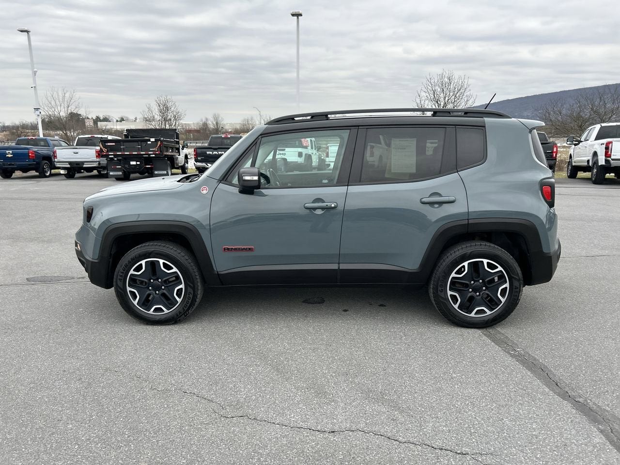 2016 Jeep Renegade Trailhawk
