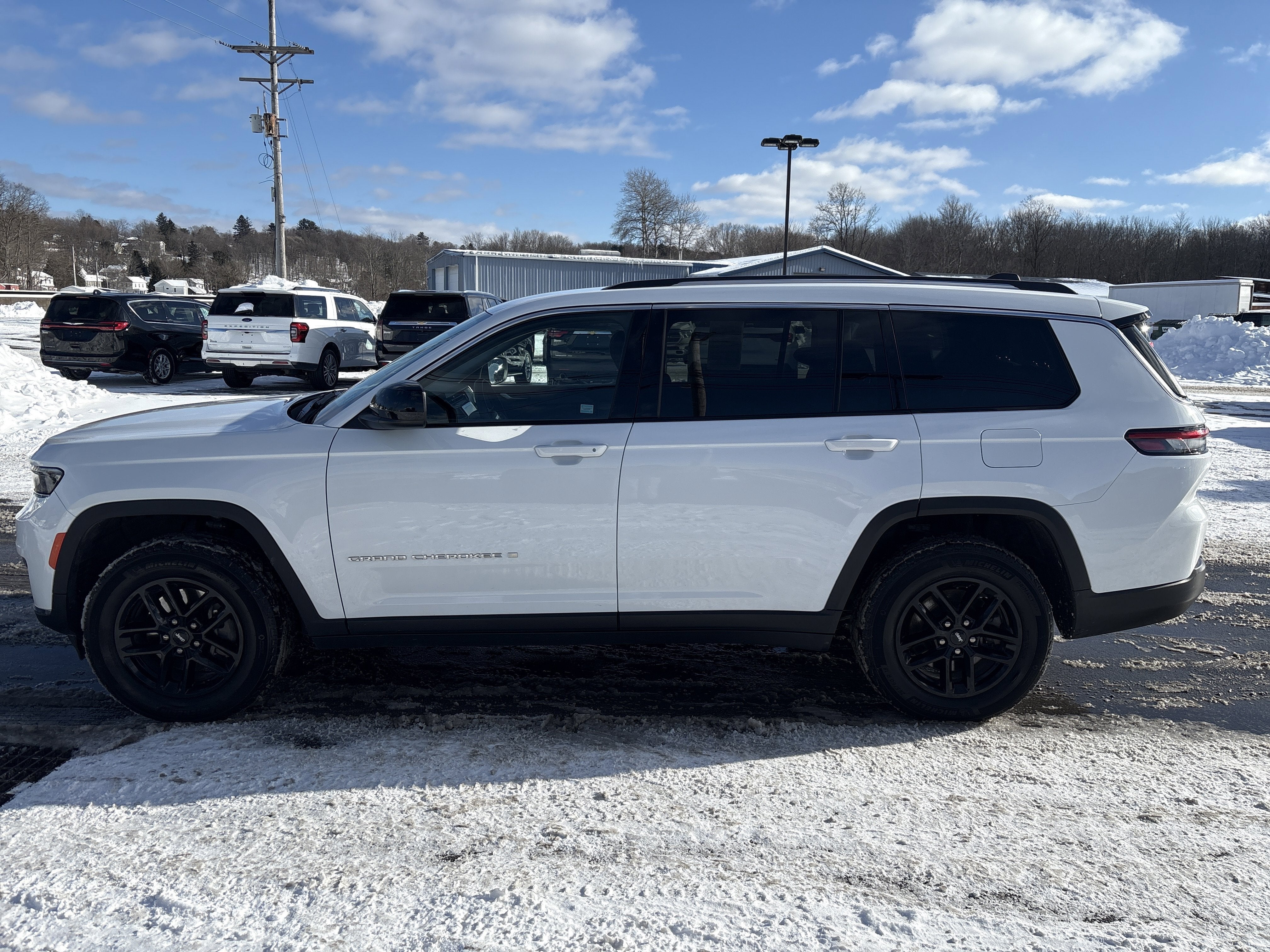 2023 Jeep Grand Cherokee L Laredo
