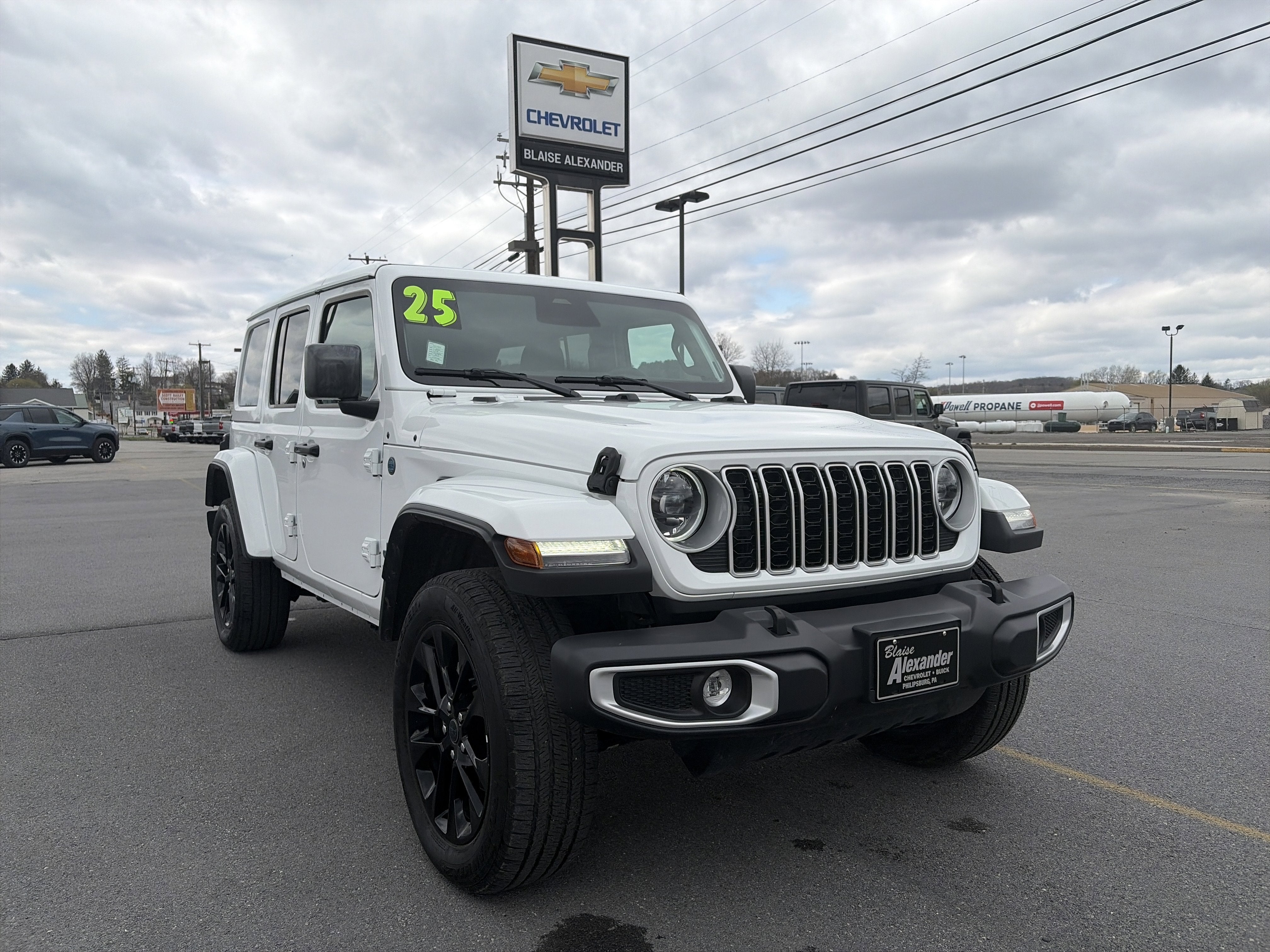2025 Jeep Wrangler 4xe Sahara