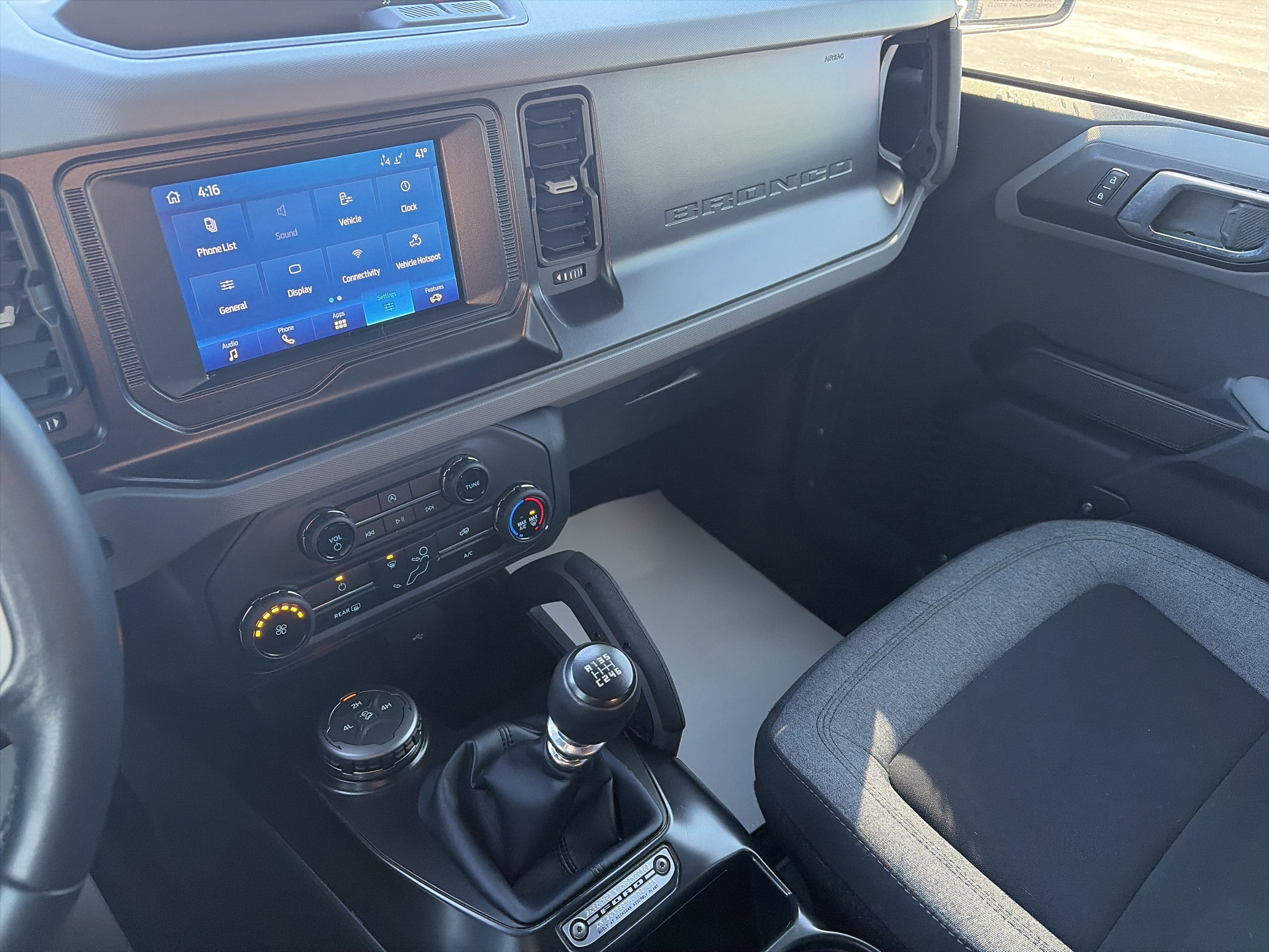 2022 Ford Bronco Base