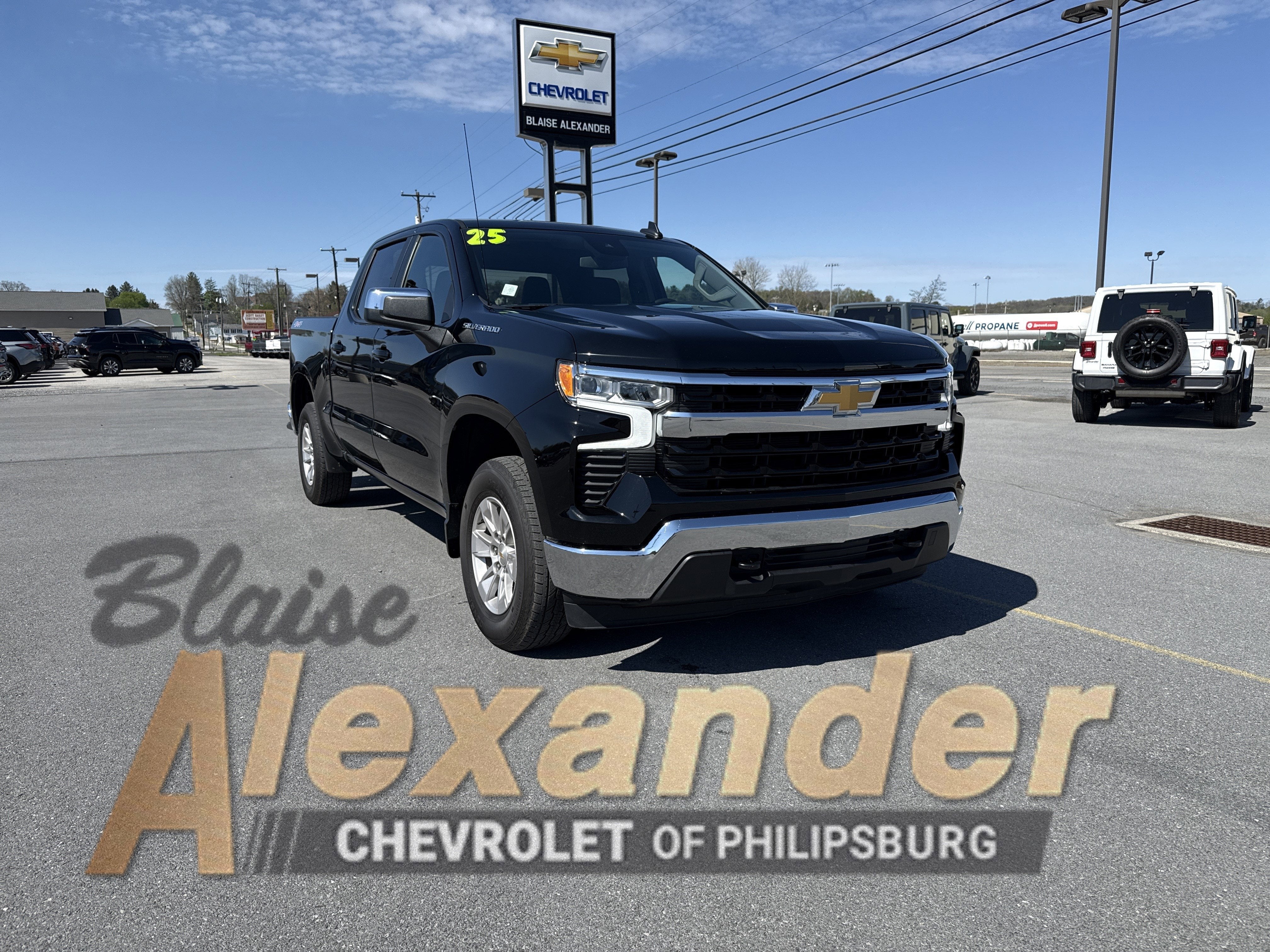 2025 Chevrolet Silverado 1500 LT