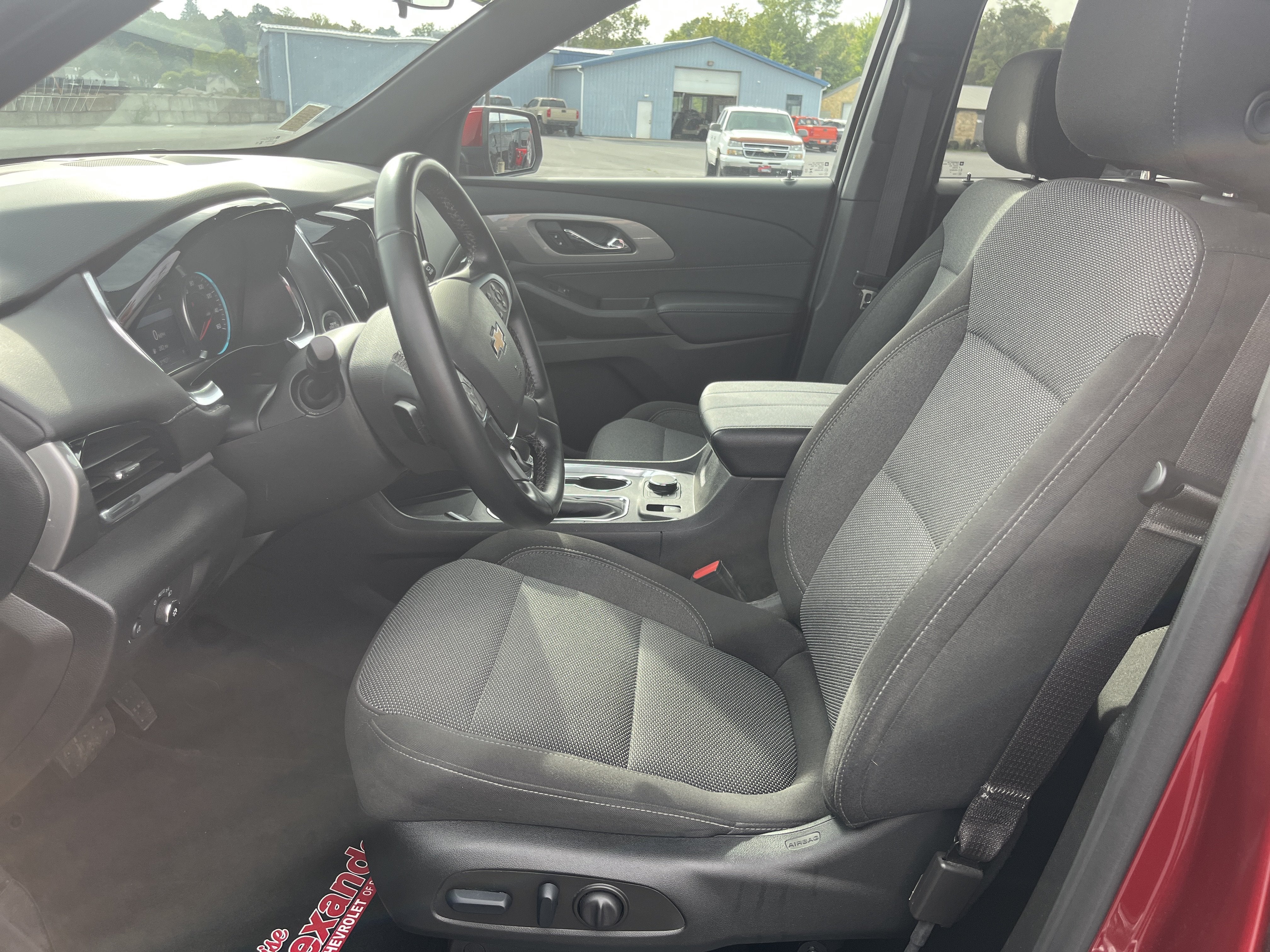 2024 Chevrolet Traverse Limited LT Cloth