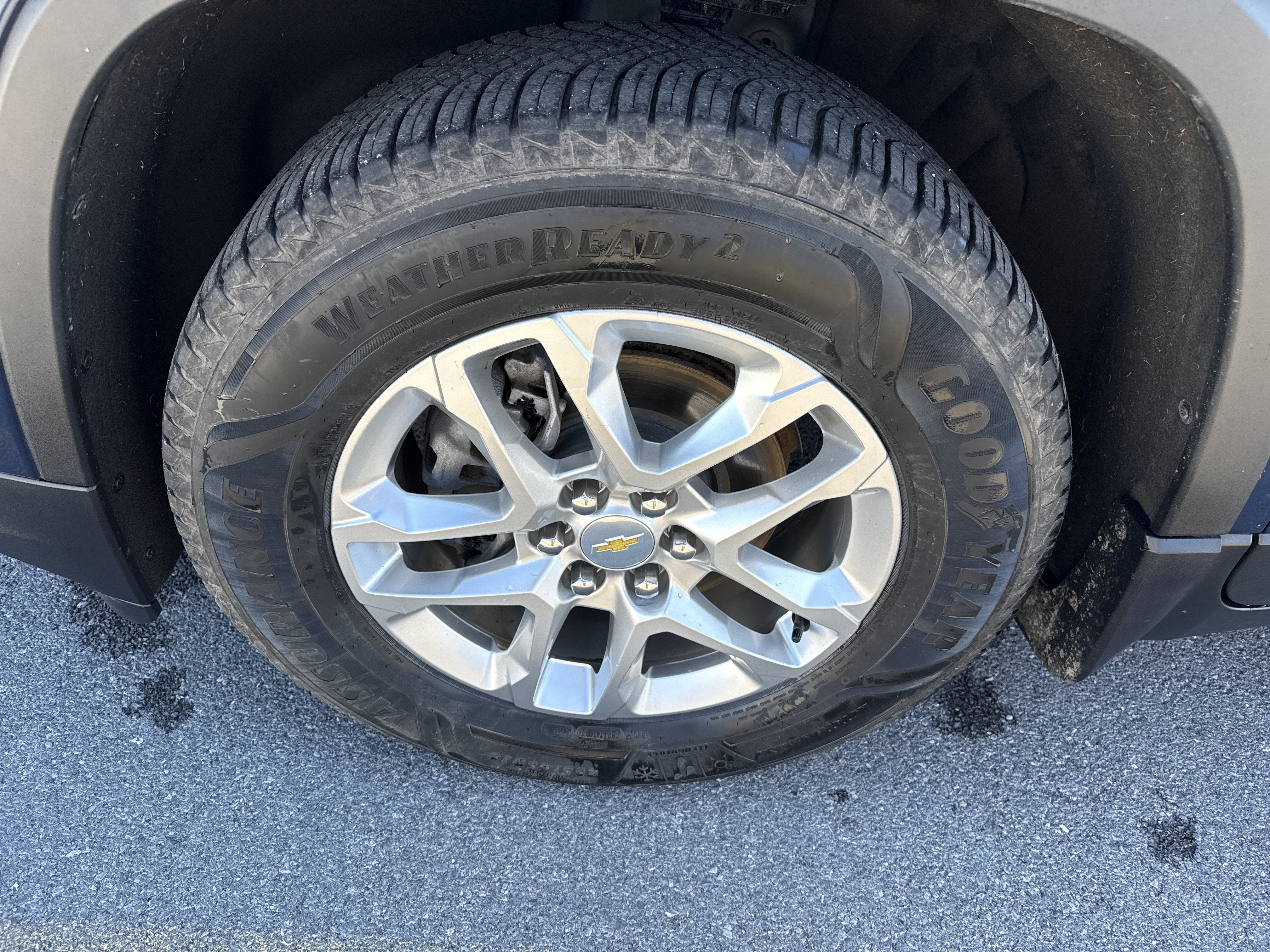2023 Chevrolet Traverse LS