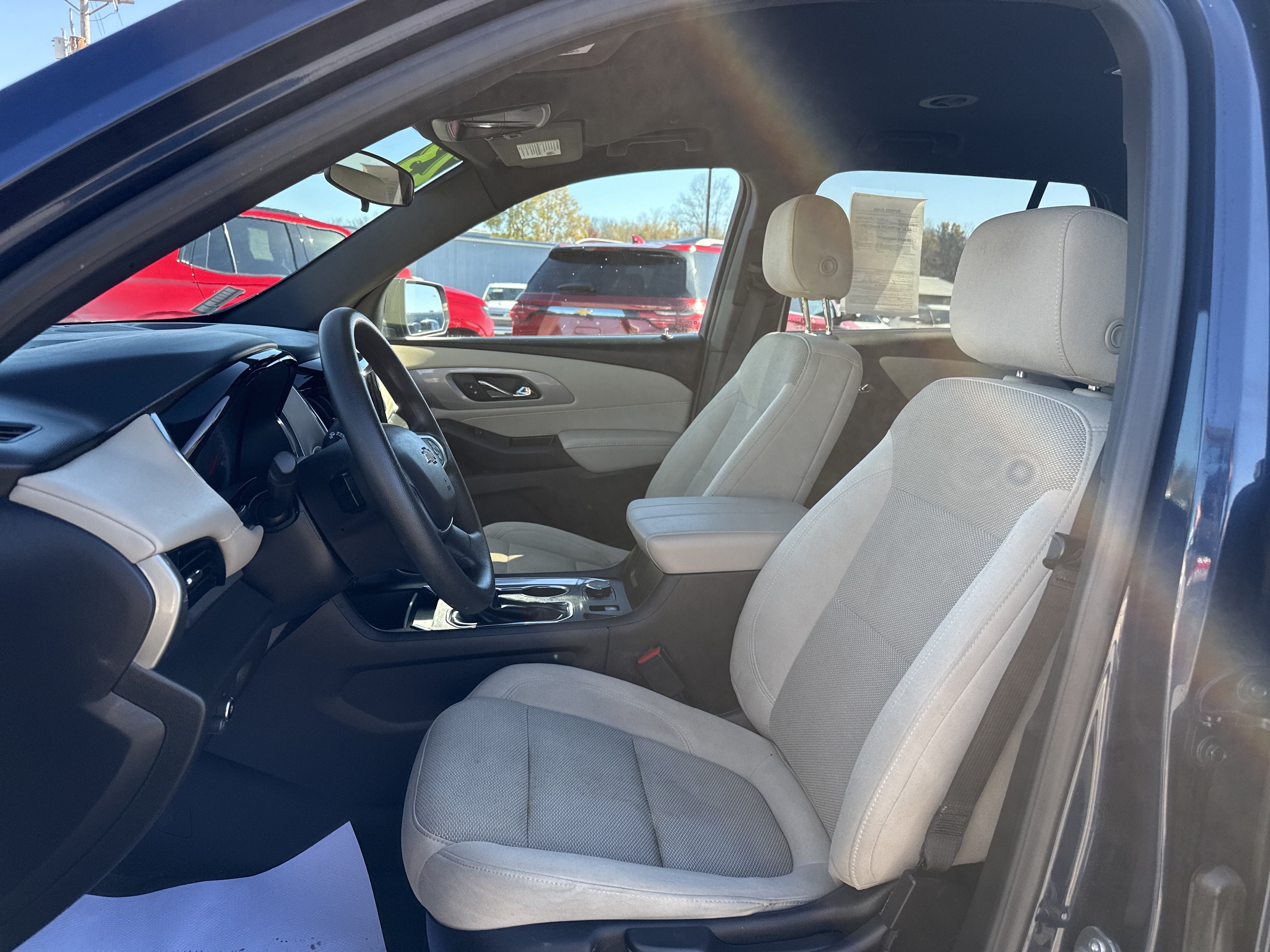2023 Chevrolet Traverse LS