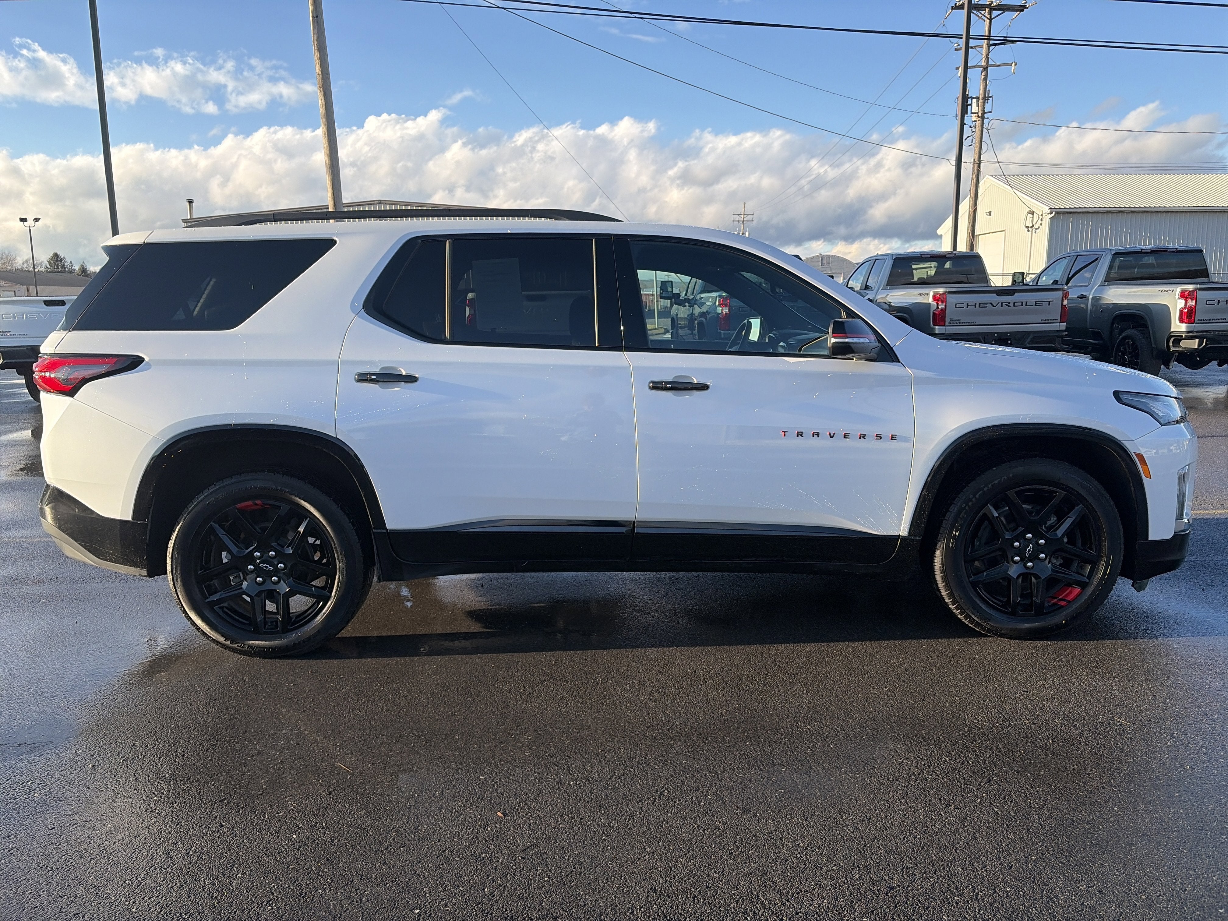 2023 Chevrolet Traverse Premier