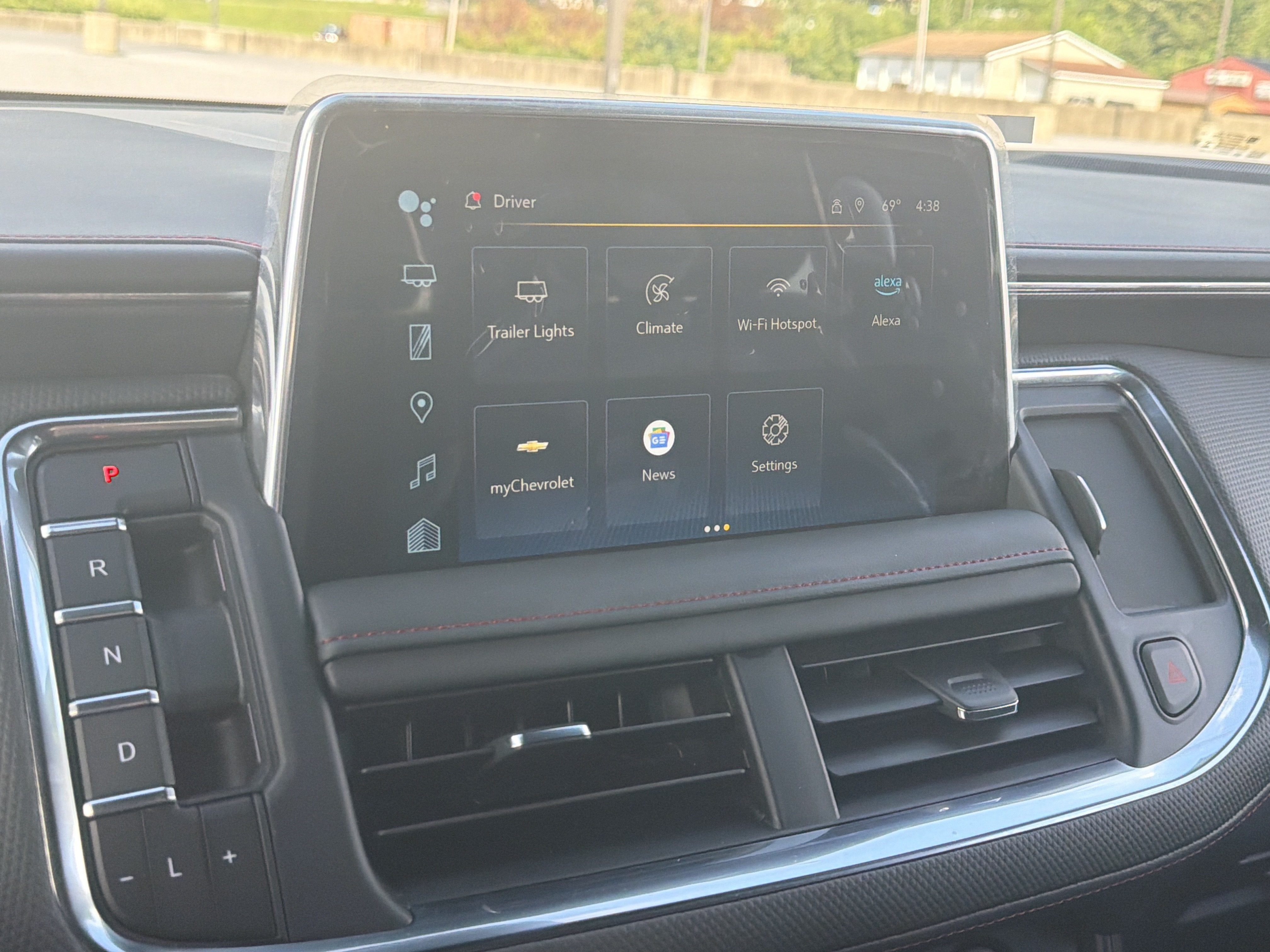 2024 Chevrolet Suburban RST