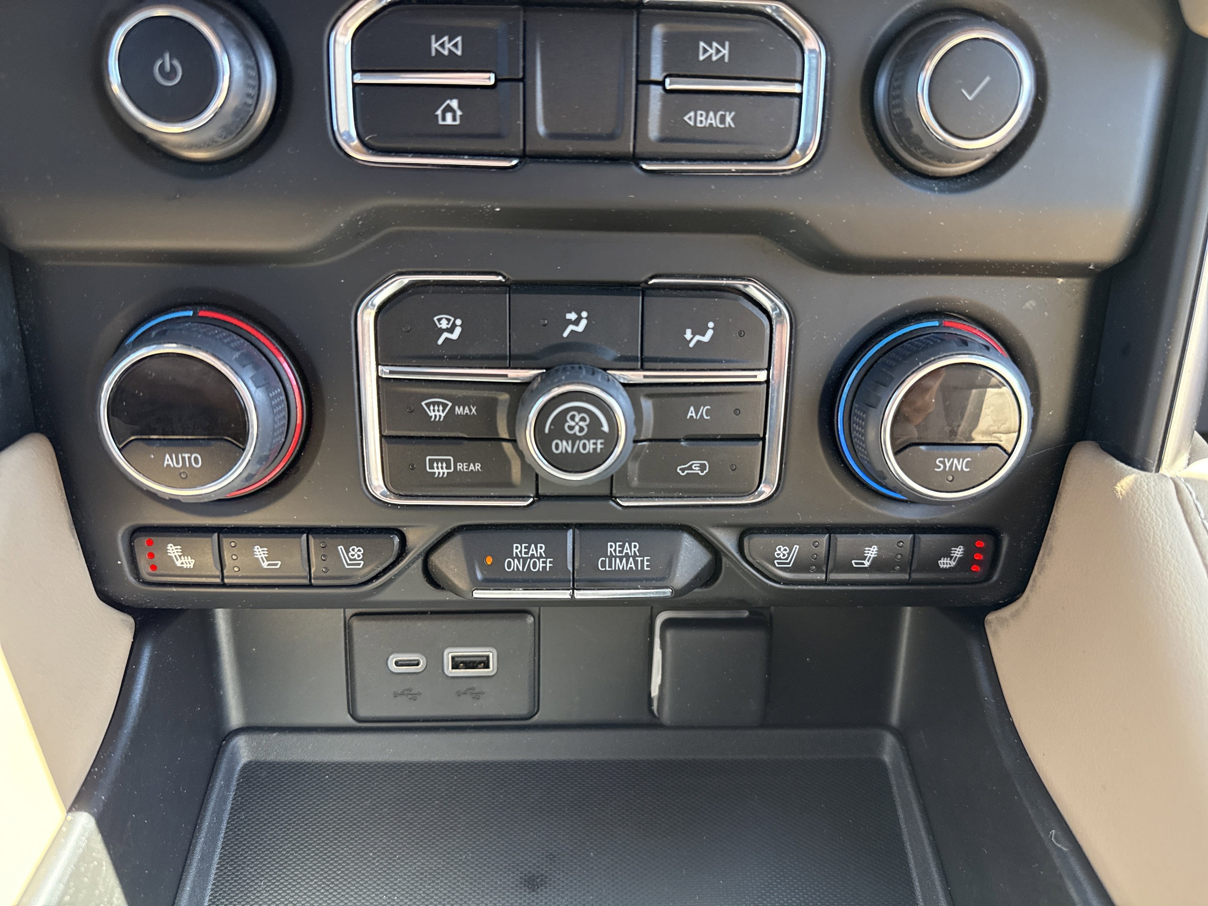 2024 Chevrolet Tahoe Premier