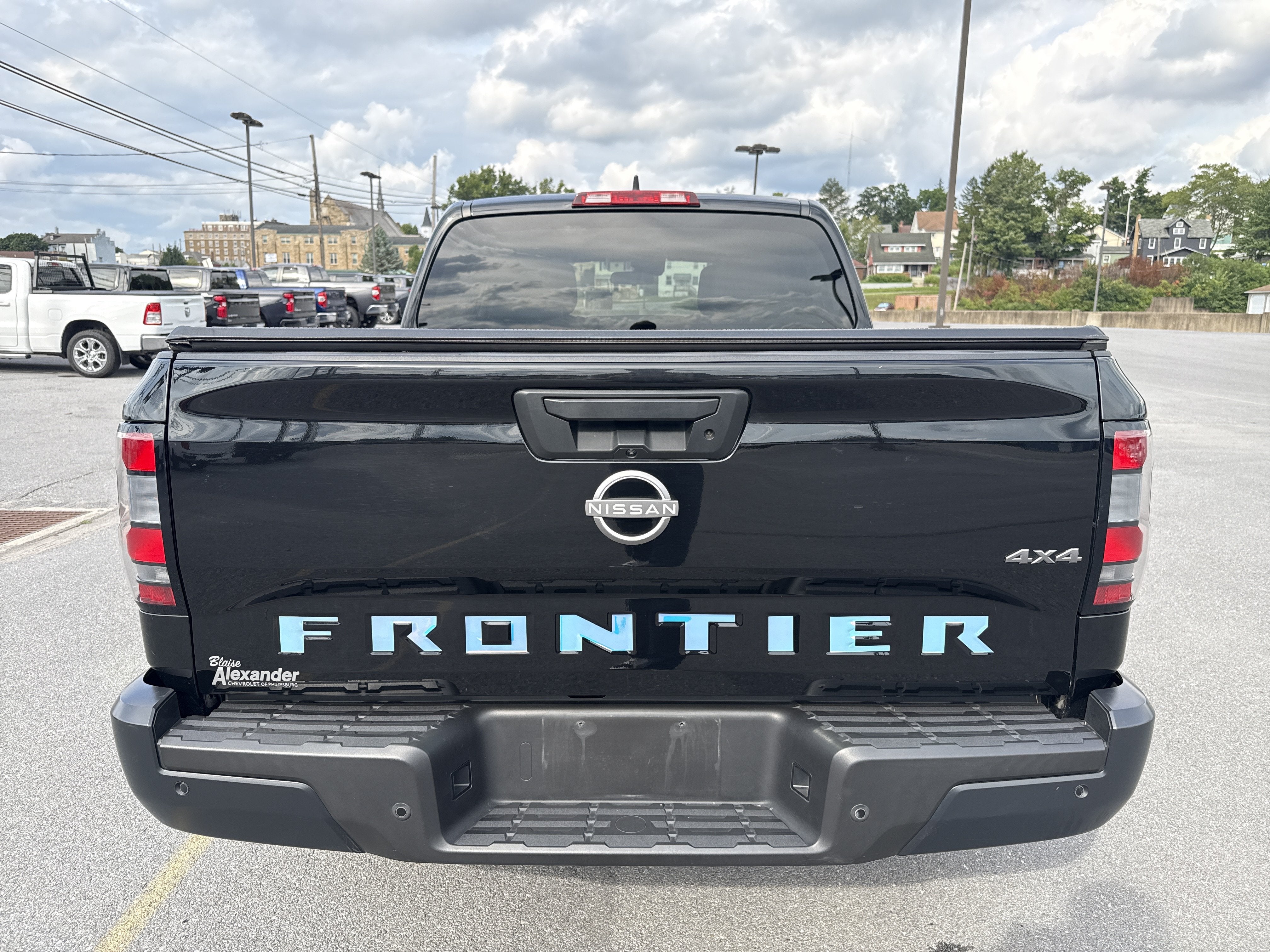 2022 Nissan Frontier S