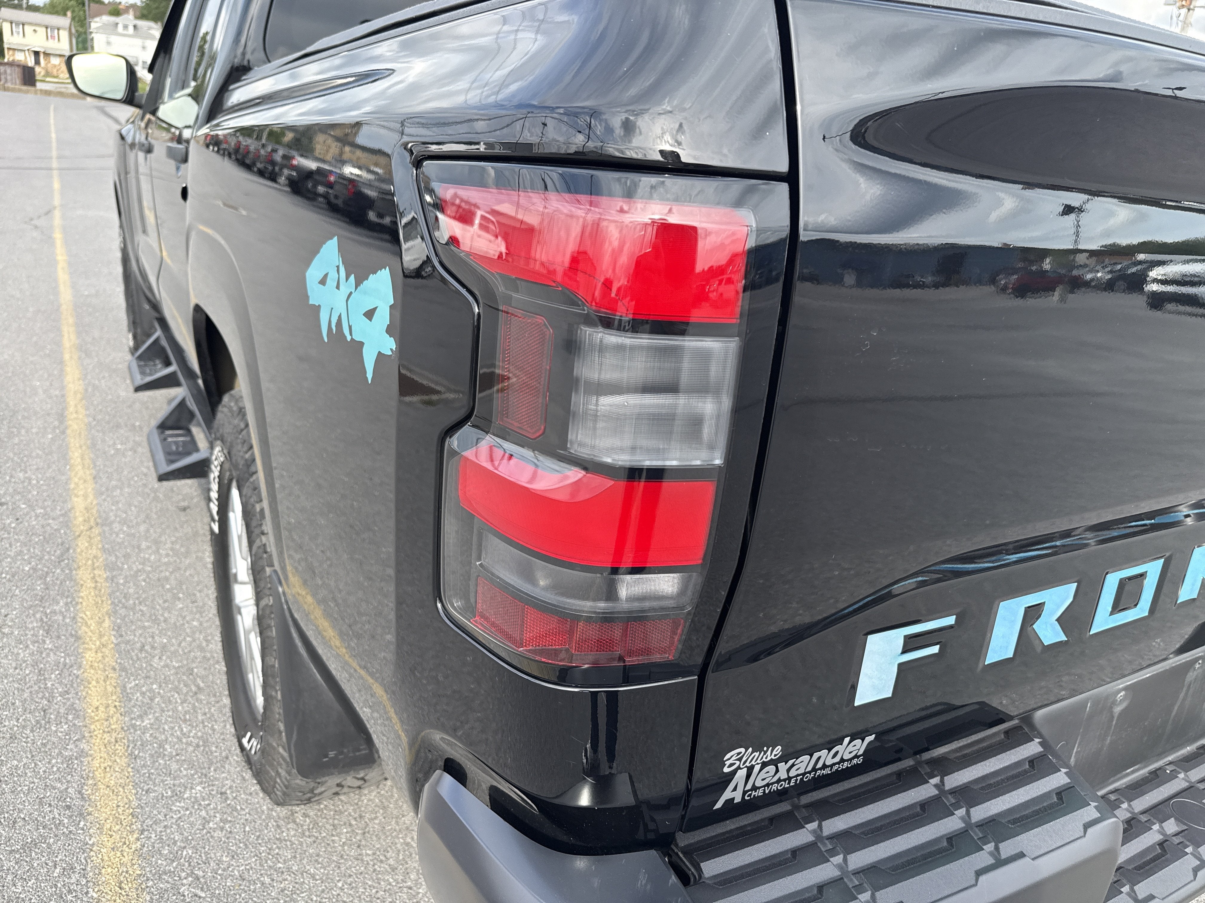 2022 Nissan Frontier S
