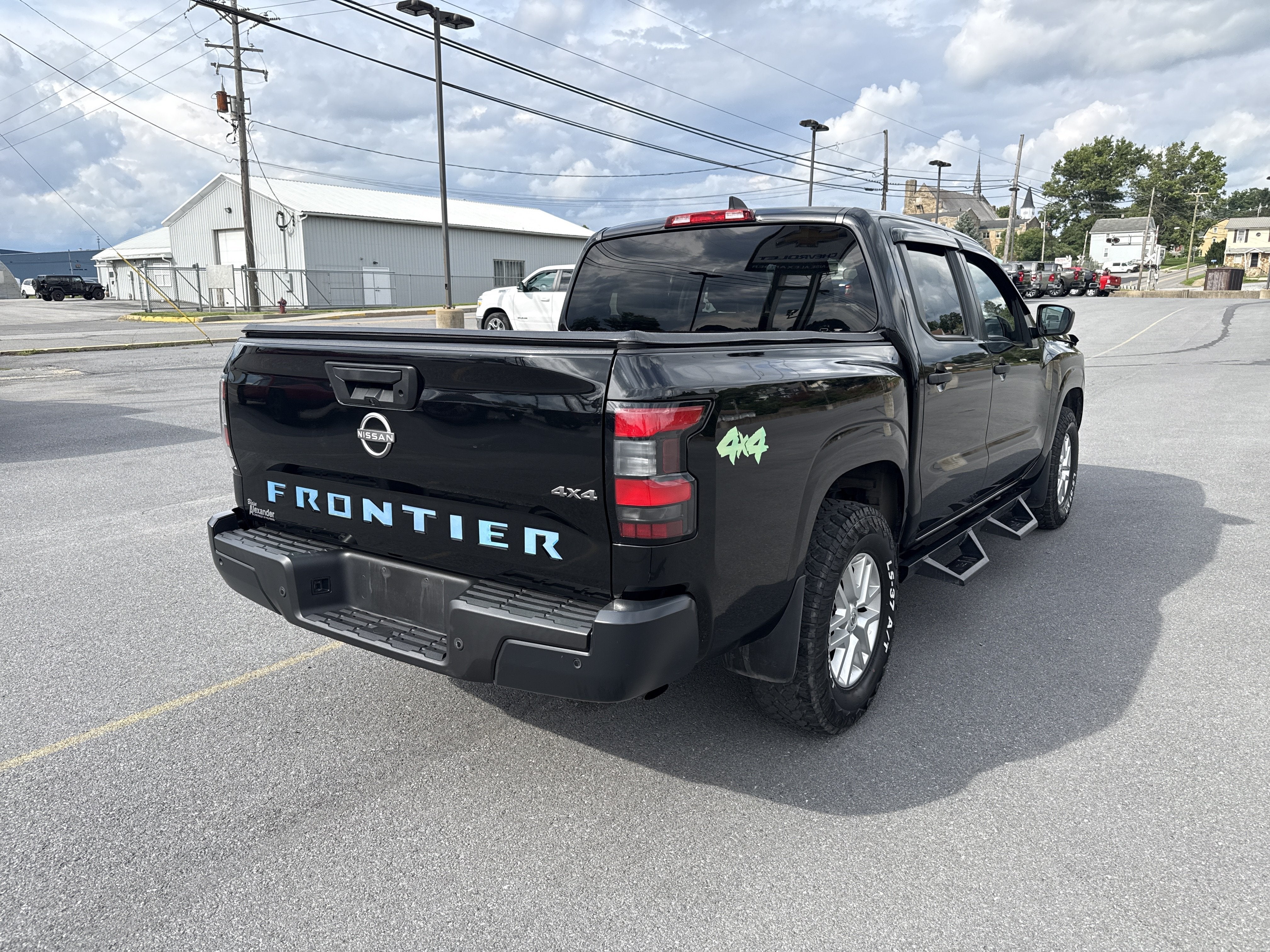 2022 Nissan Frontier S