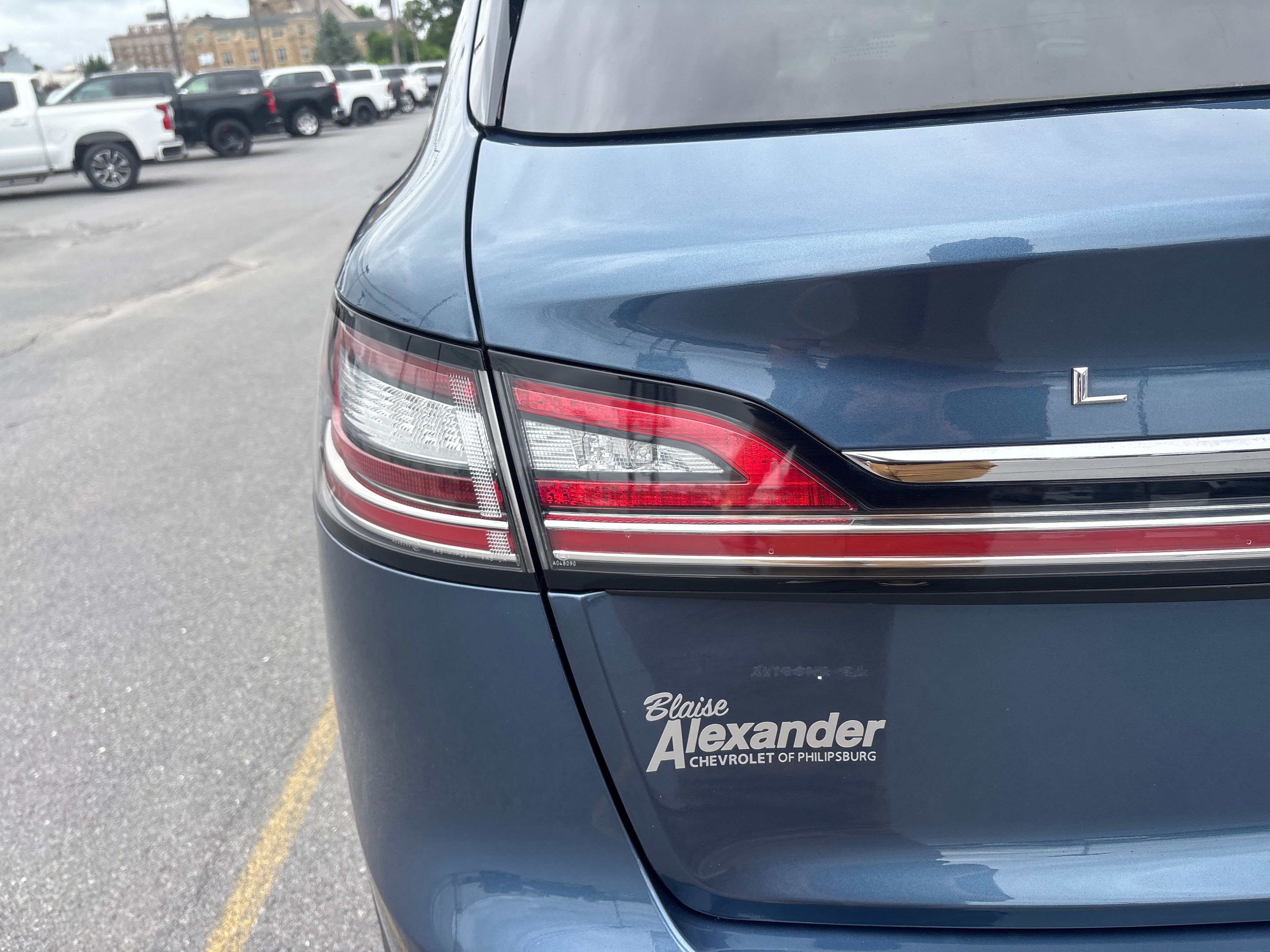 2019 Lincoln Nautilus Select