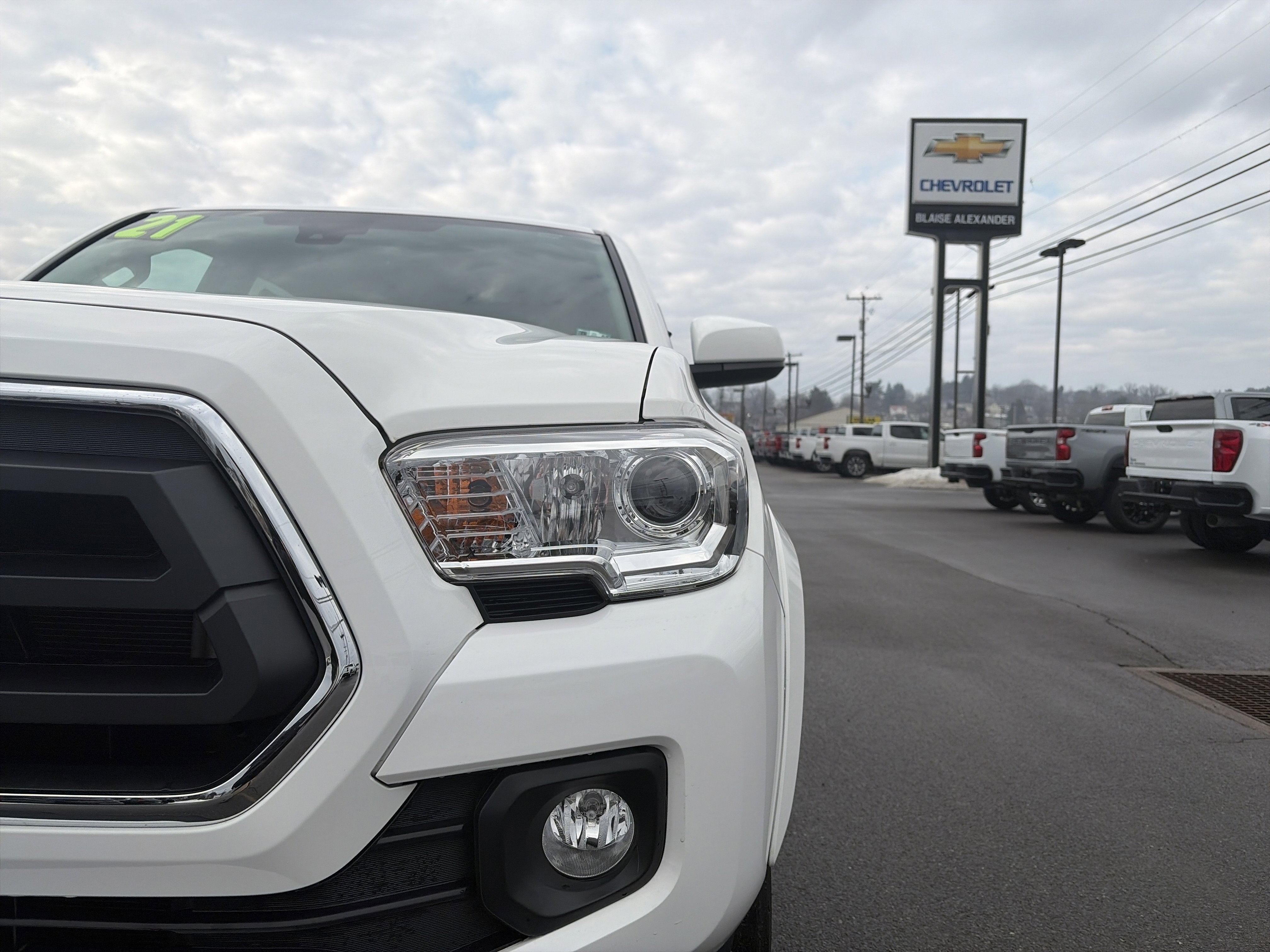 2021 Toyota Tacoma 4WD SR