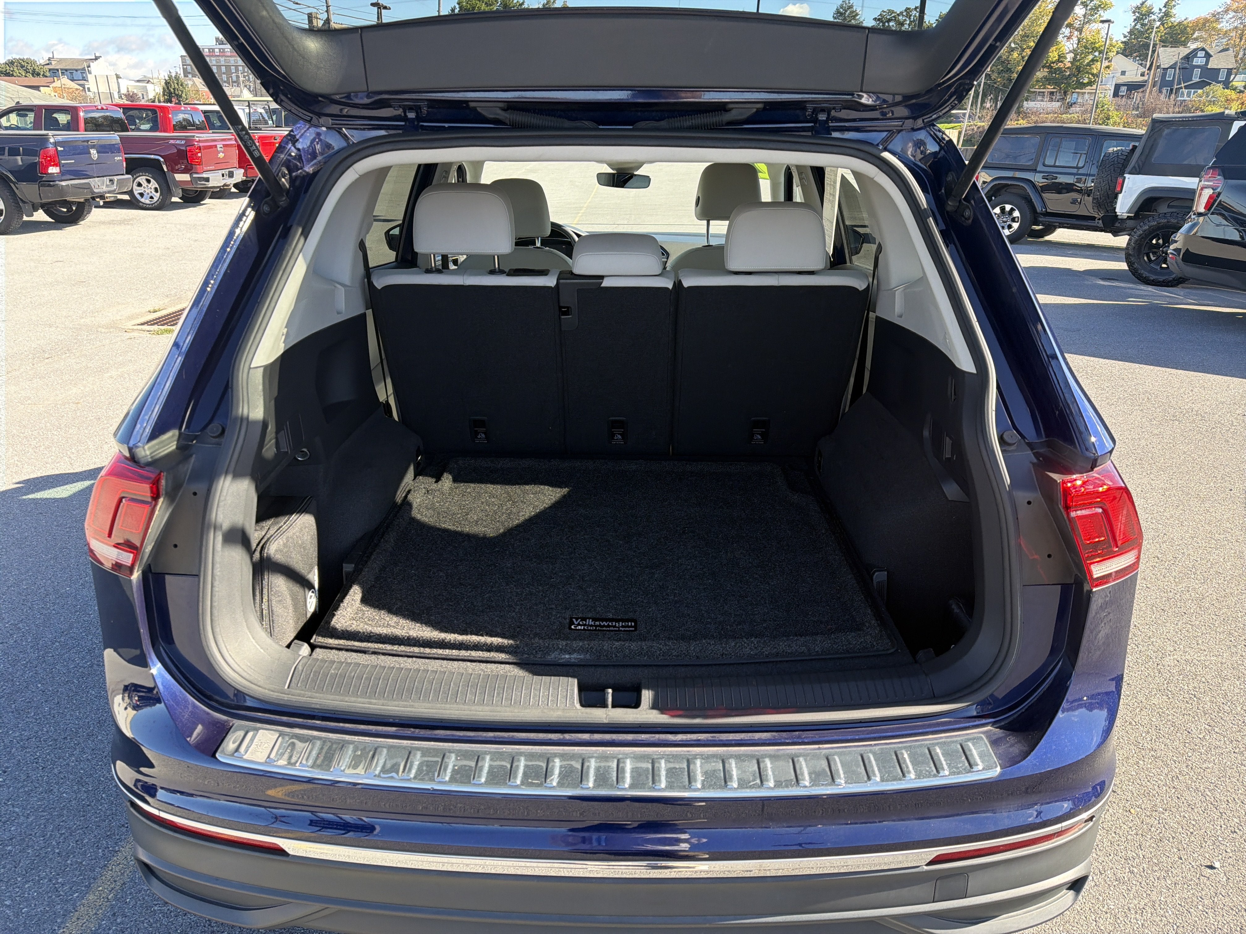 2023 Volkswagen Tiguan SE
