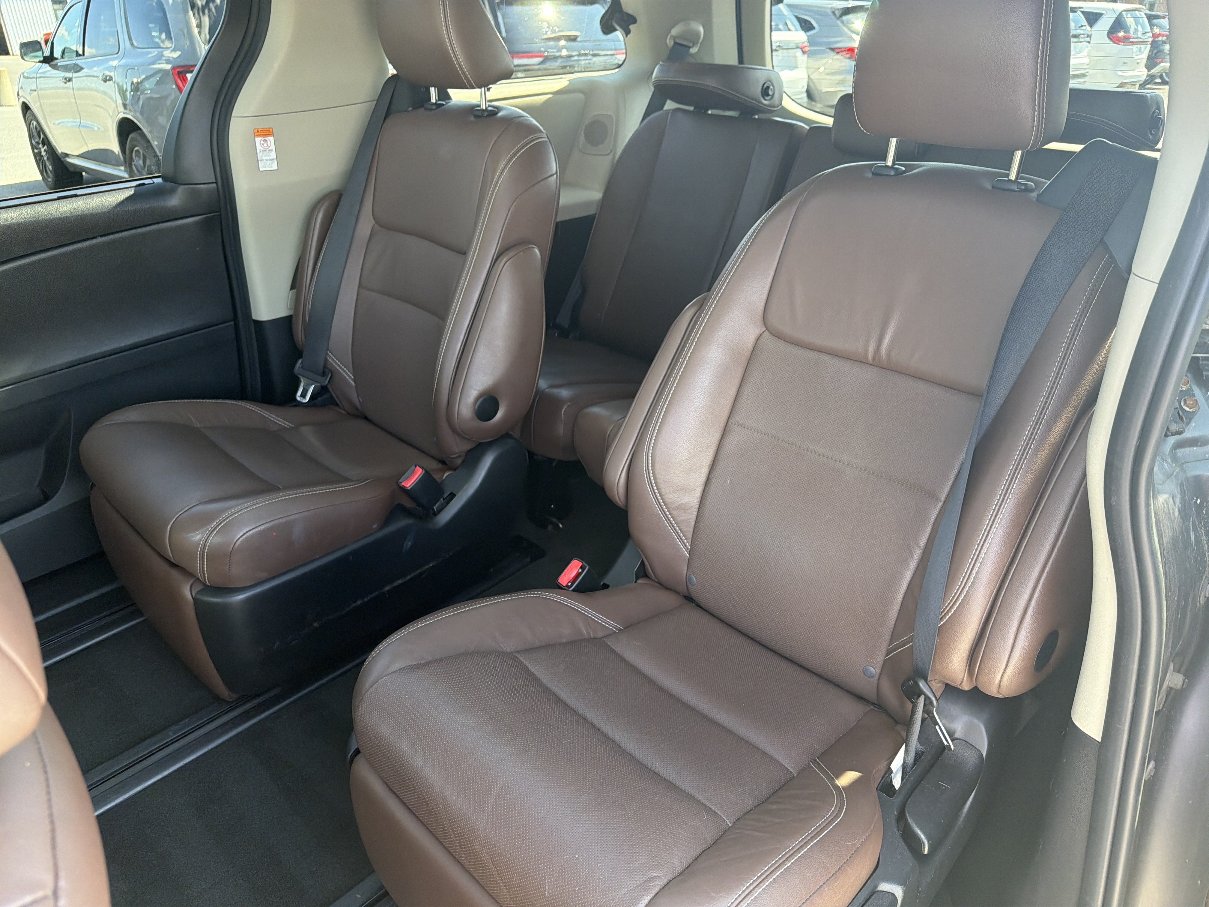2017 Toyota Sienna XLE Auto Access Seat