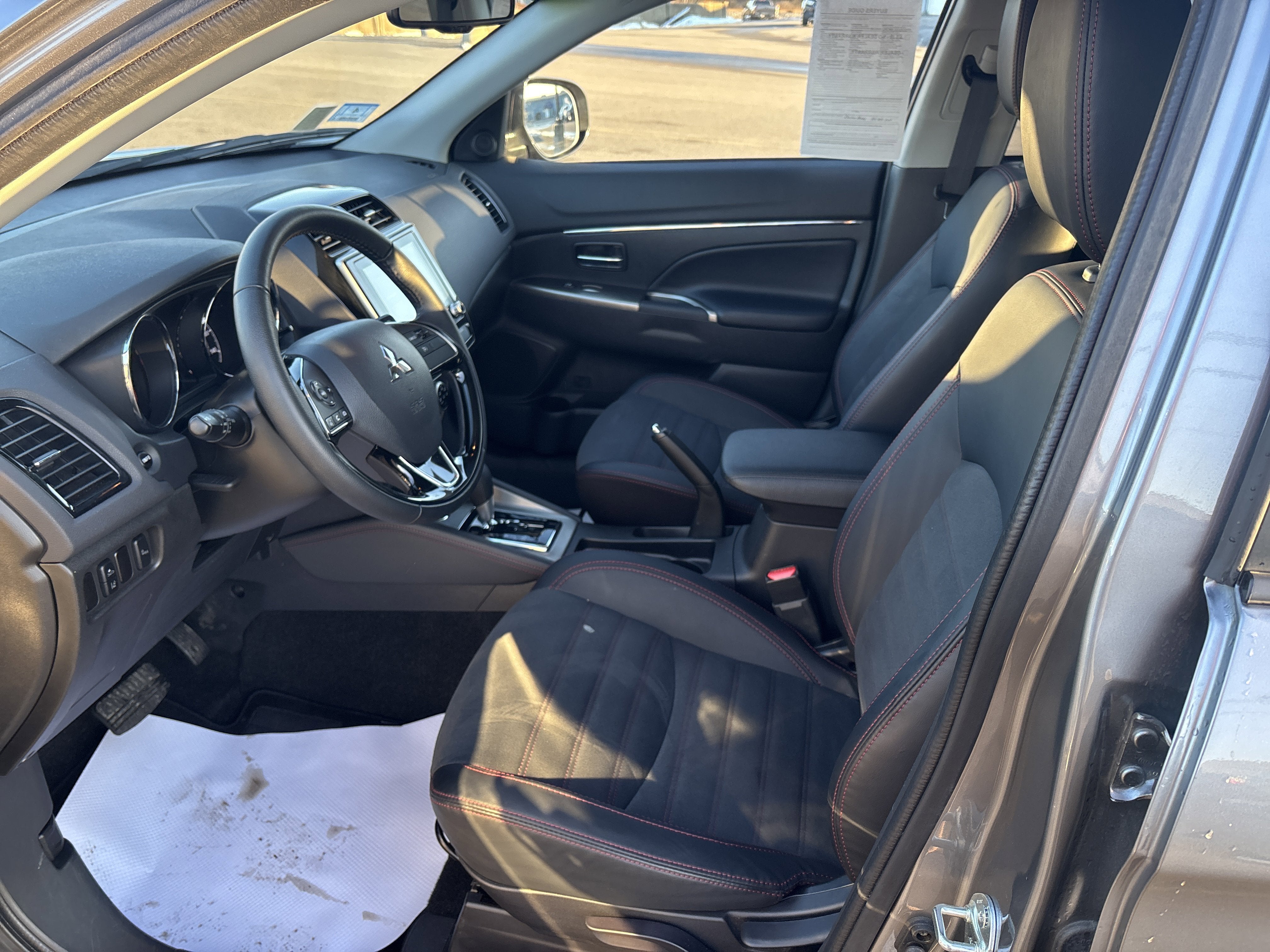 2025 Mitsubishi Outlander Sport S