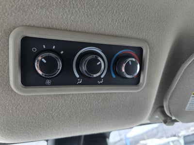 2024 Chevrolet Express Passenger 3500 1LS