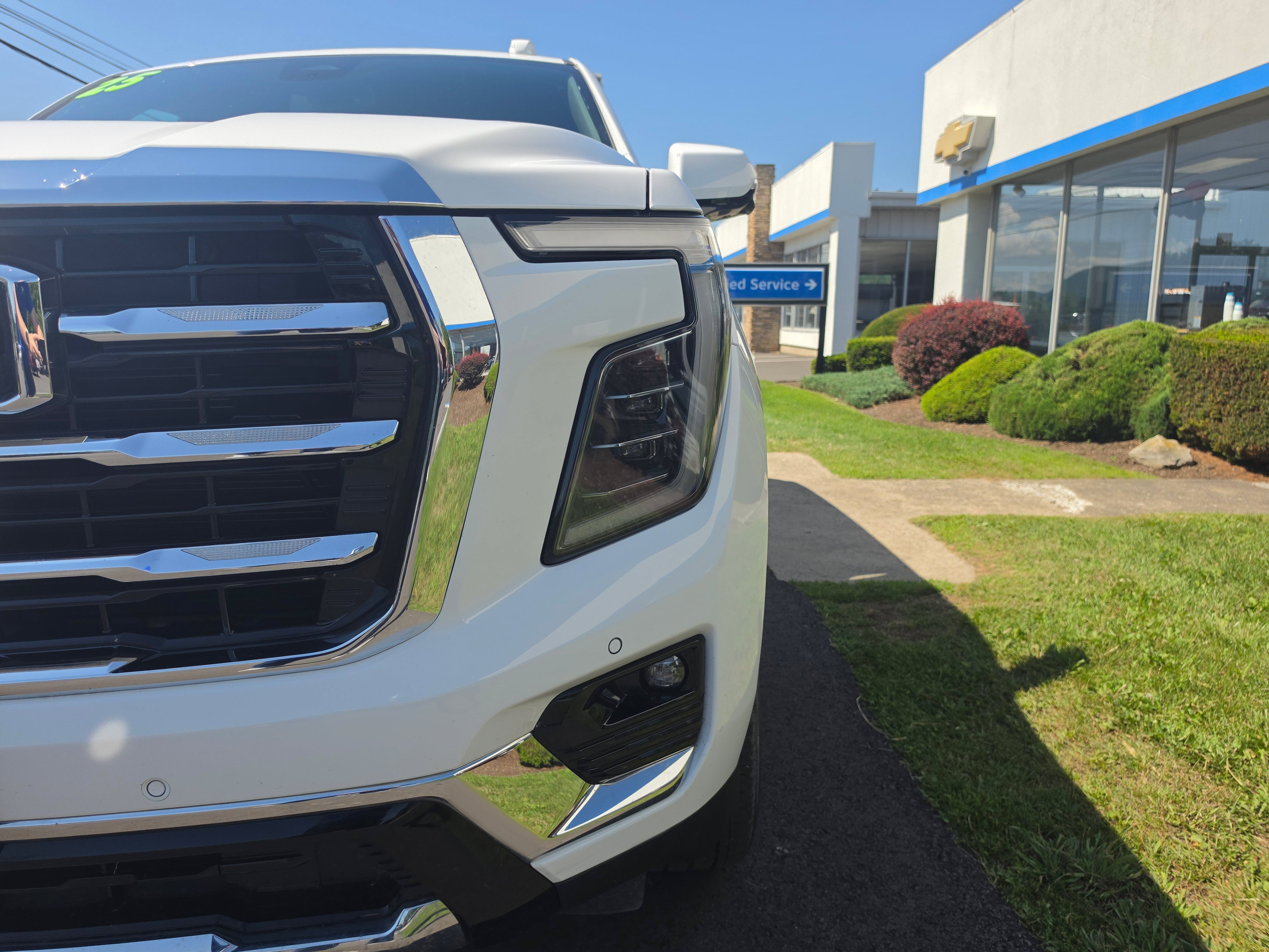 2025 GMC Yukon Elevation