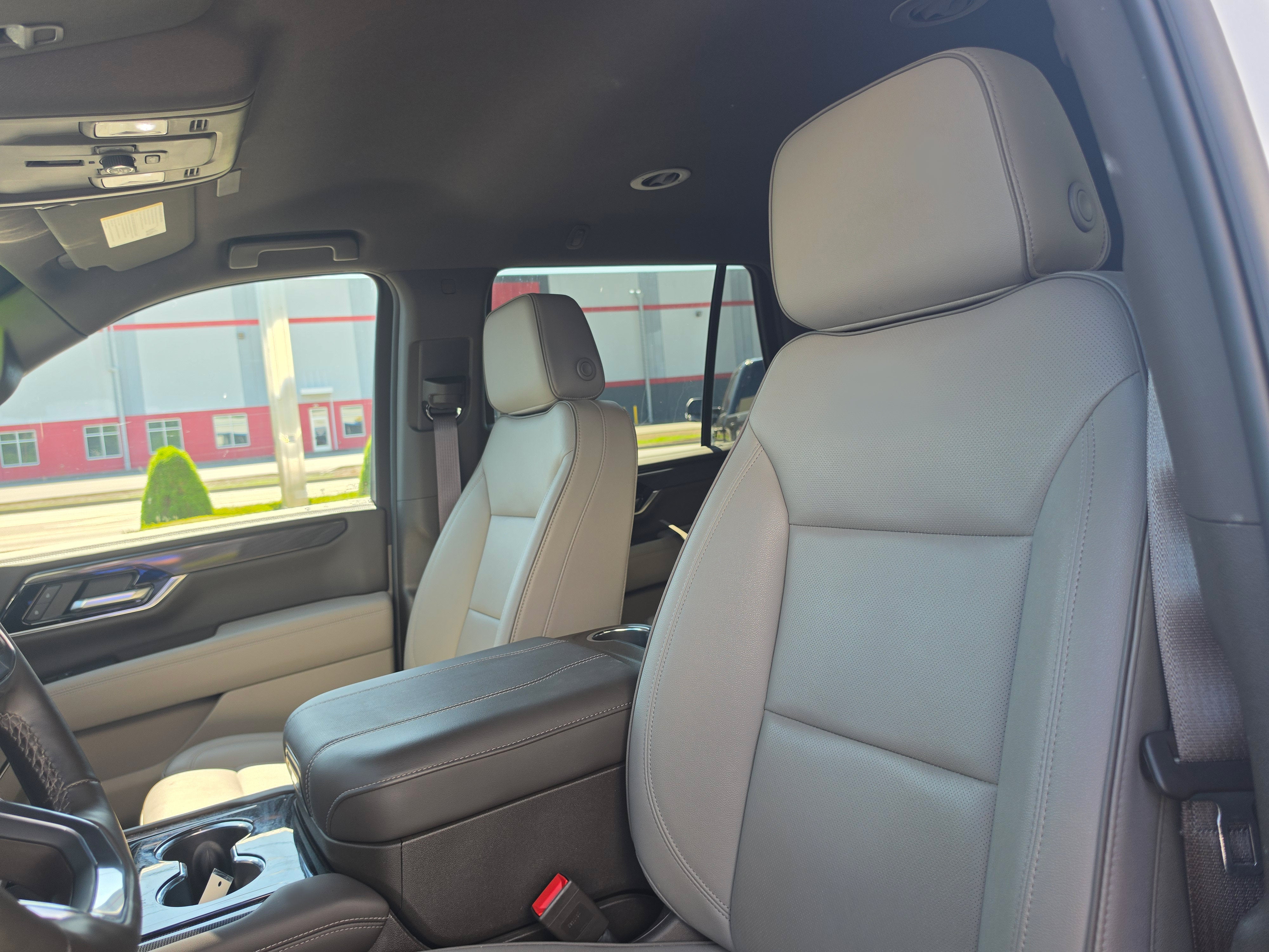 2025 GMC Yukon Elevation