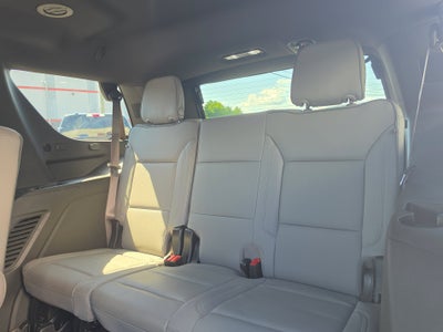 2025 GMC Yukon Elevation