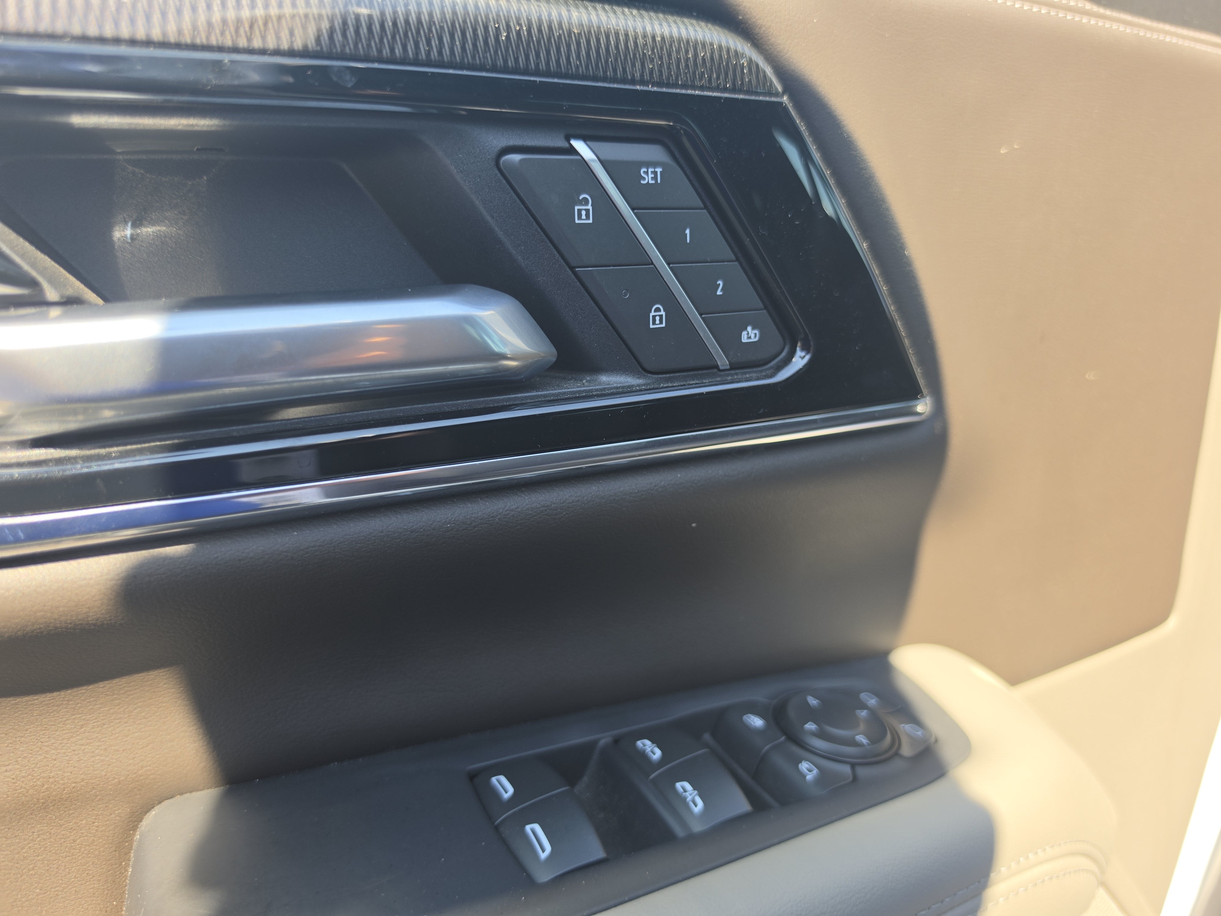 2025 GMC Yukon Elevation