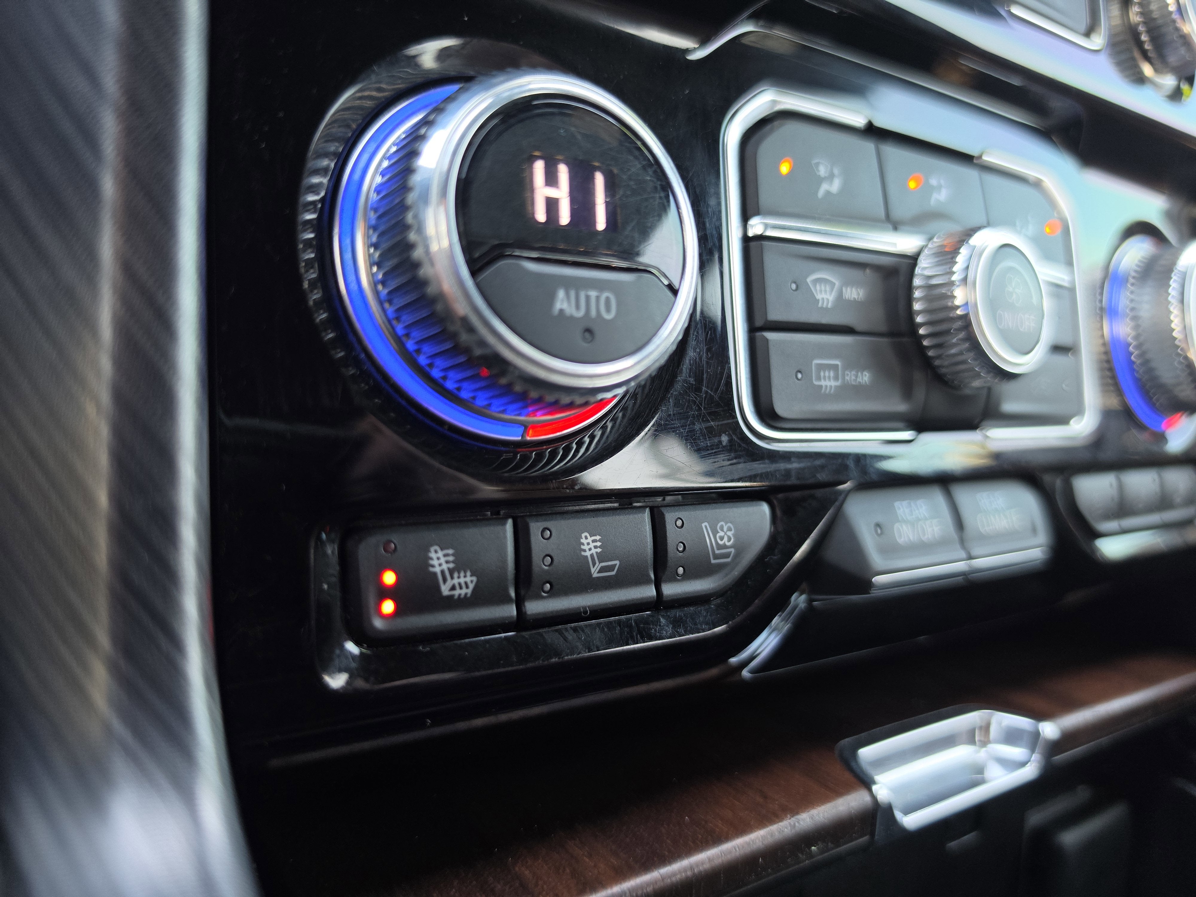 2023 GMC Yukon XL Denali Ultimate