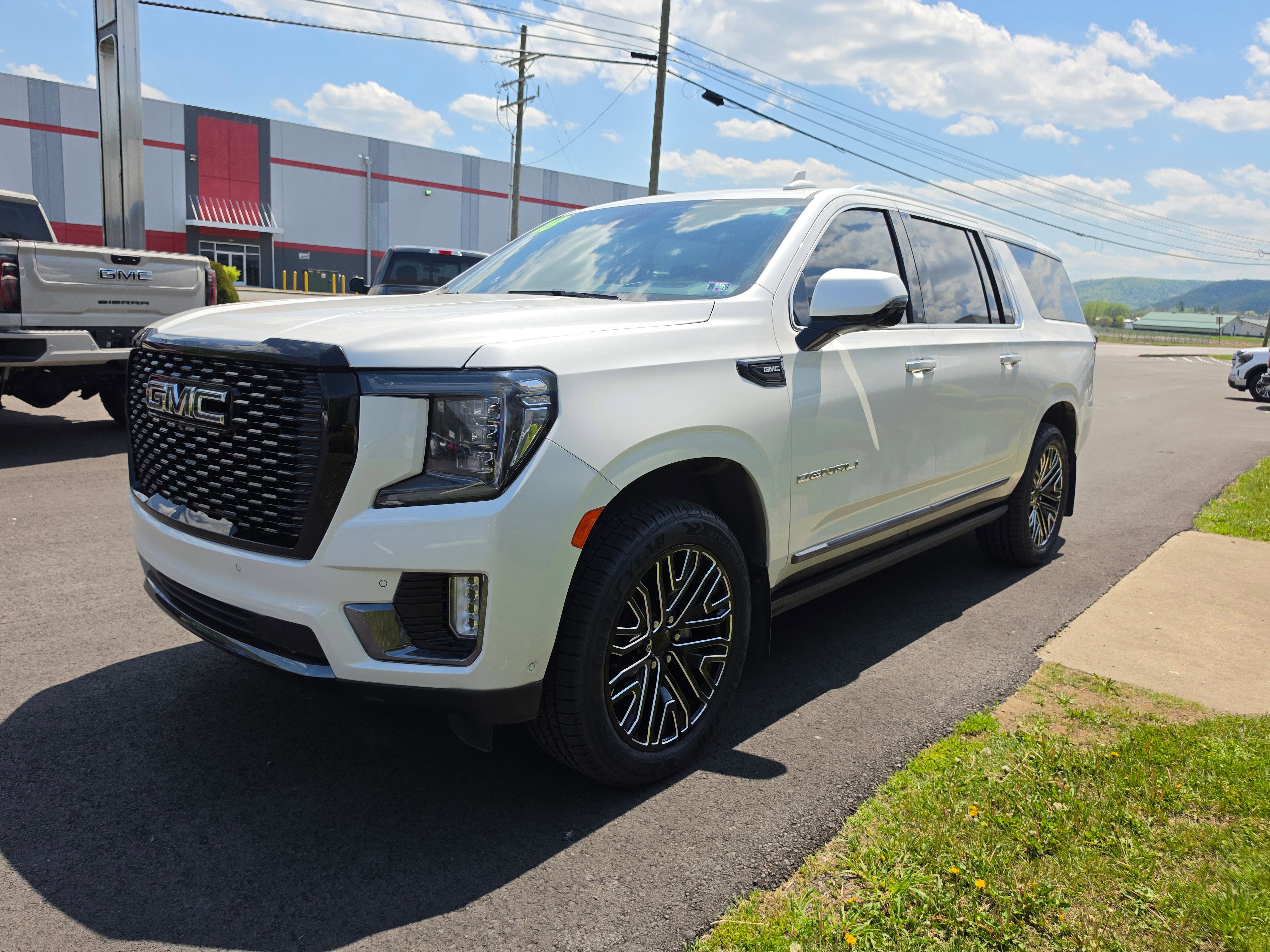 2023 GMC Yukon XL Denali Ultimate