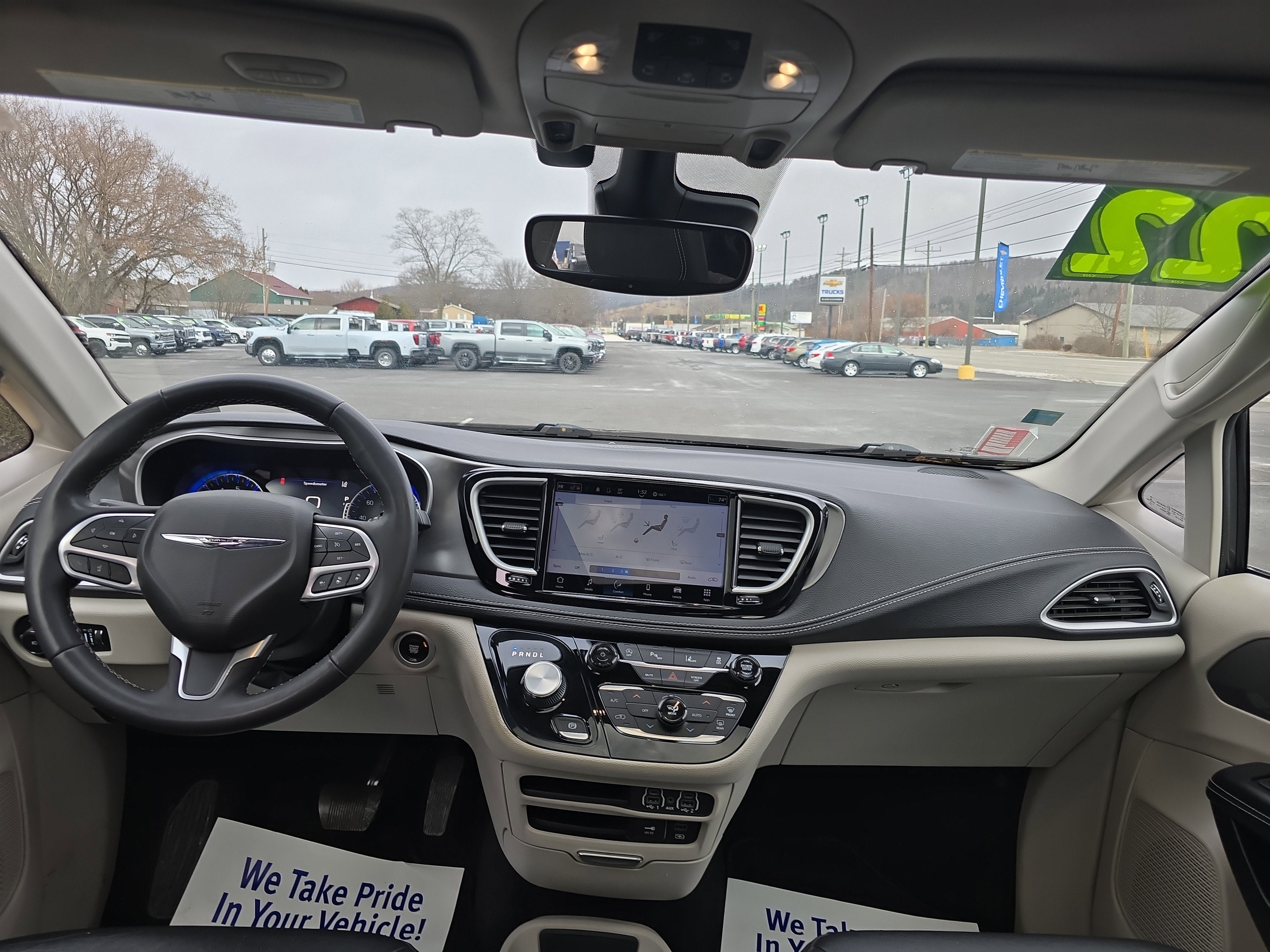 2022 Chrysler Pacifica Touring L