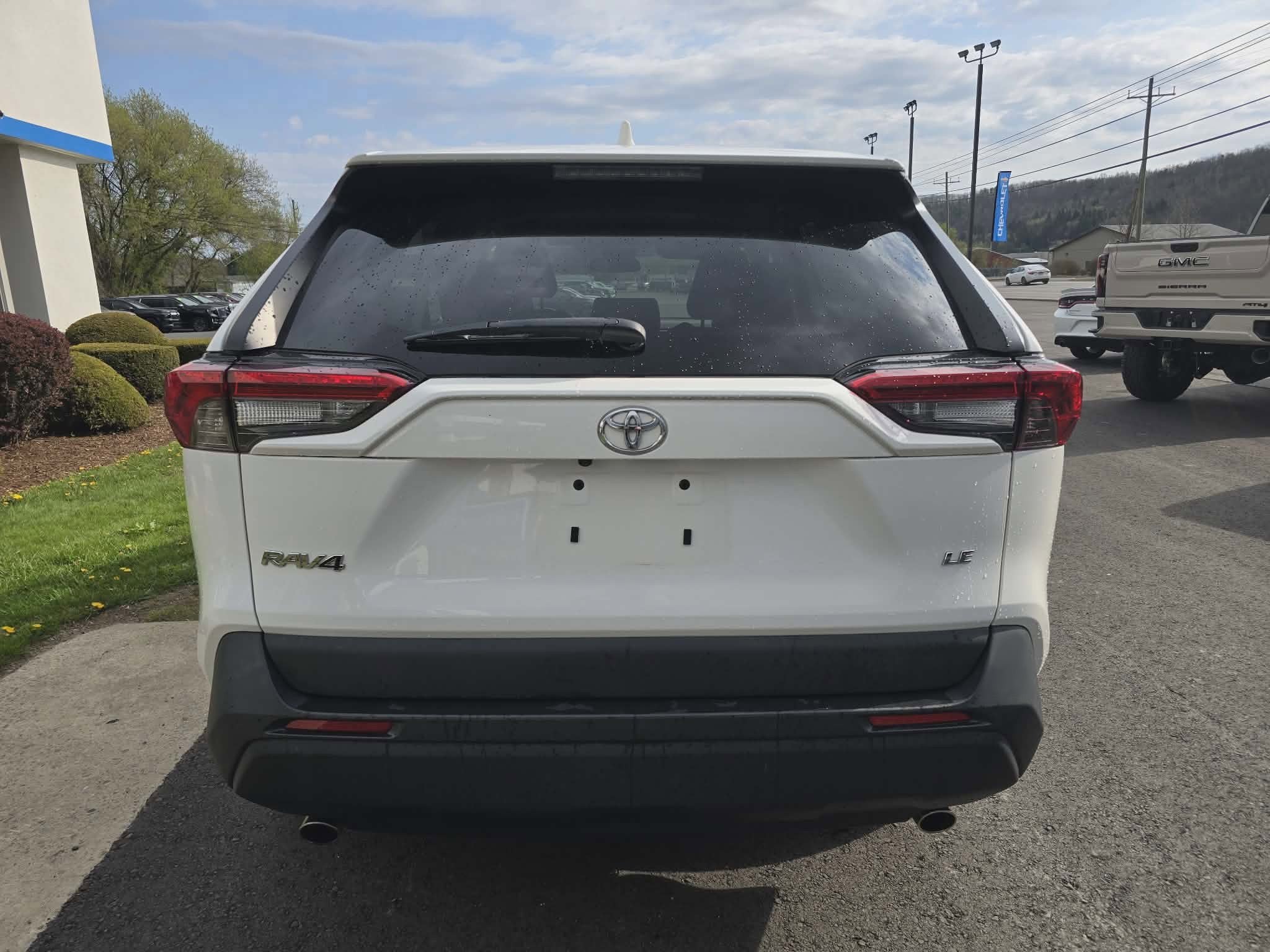 2023 Toyota RAV4 LE
